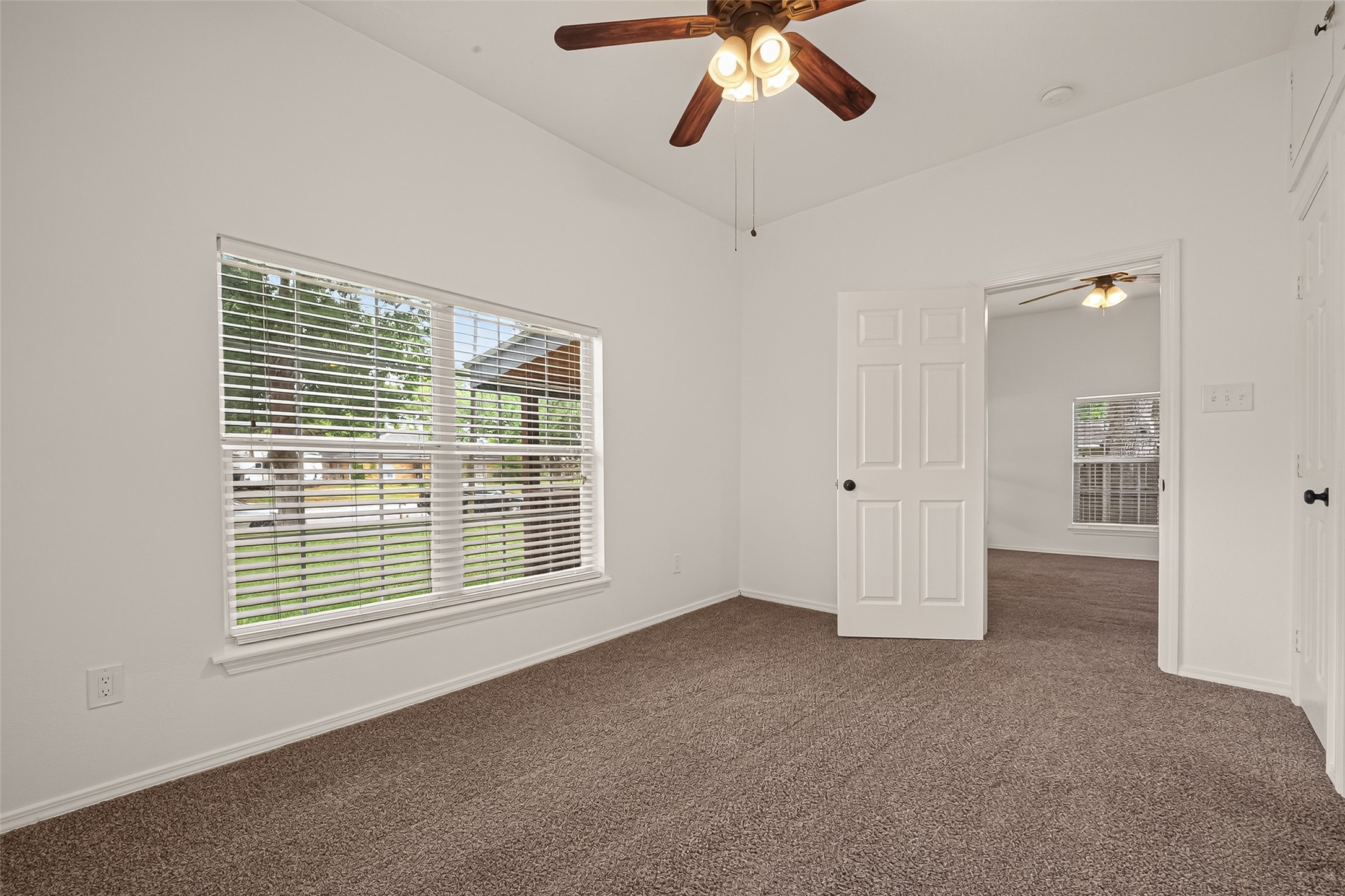 1511 W Dumble Street Property Photo 19