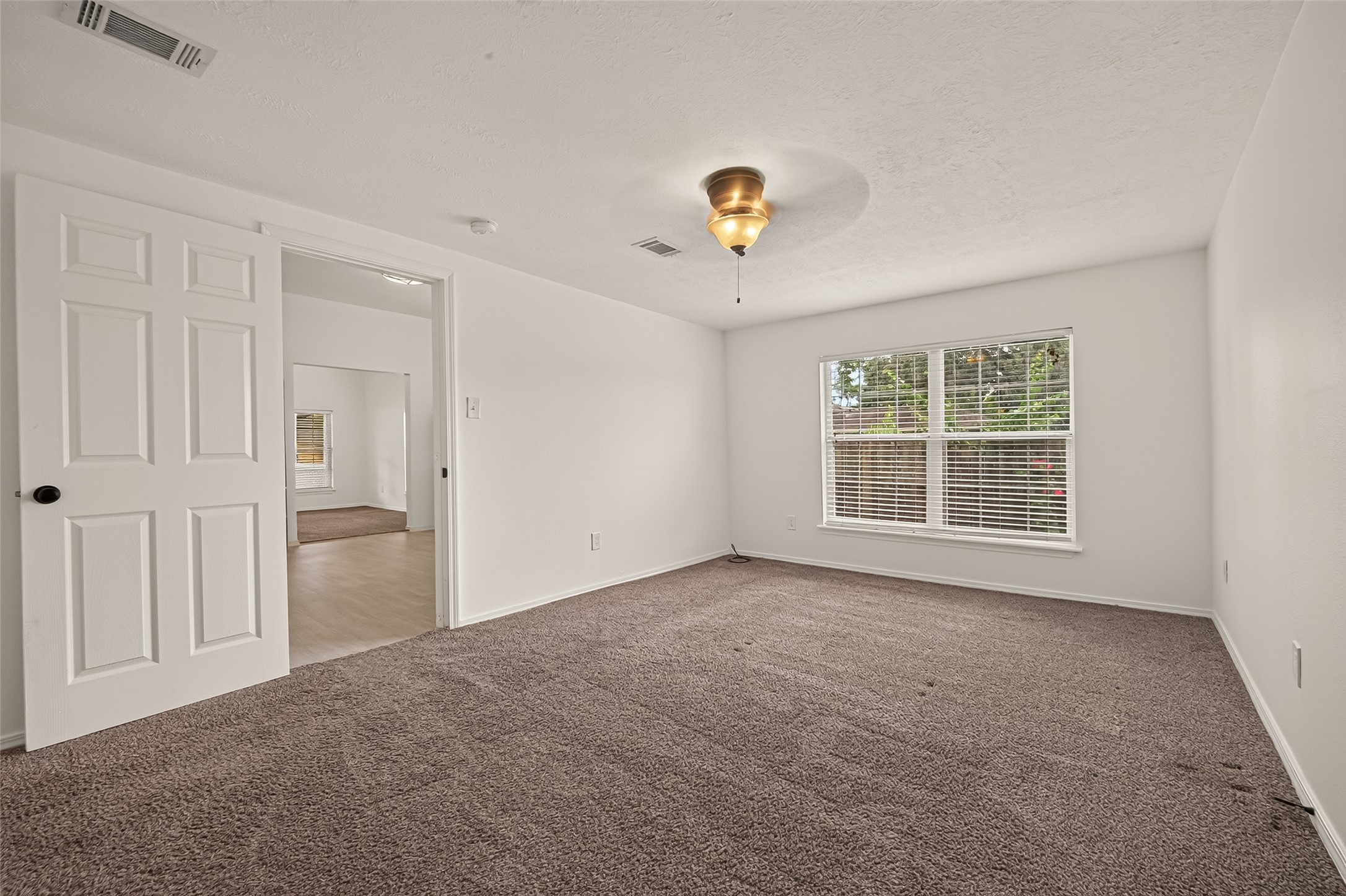 1511 W Dumble Street Property Photo 24
