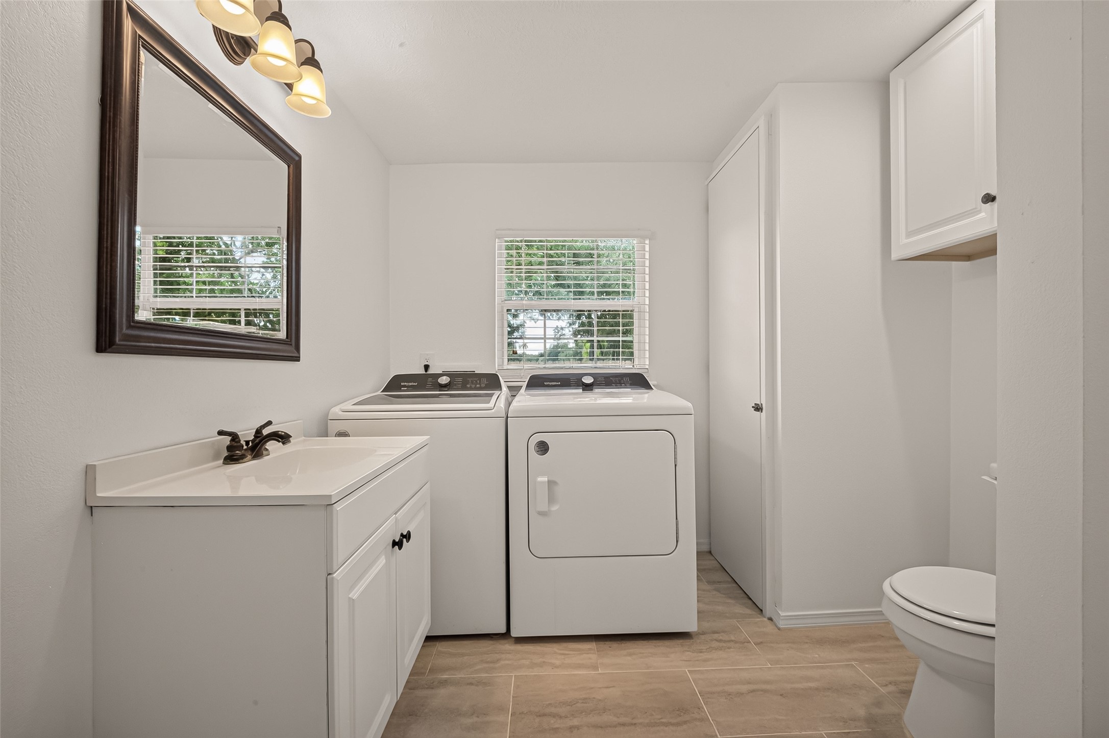 1511 W Dumble Street Property Photo 27