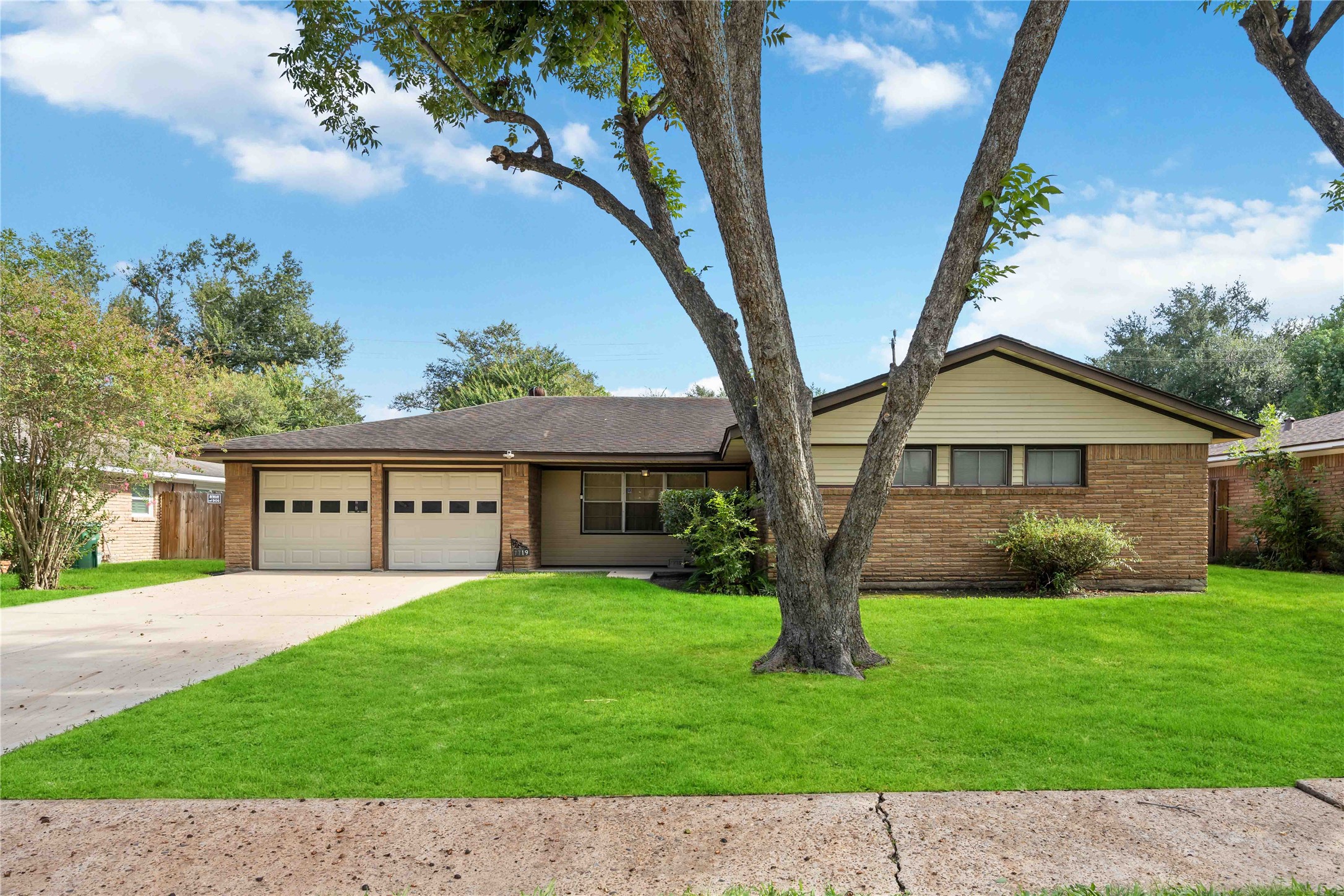 7719 Wilmerdean Street Property Photo 1