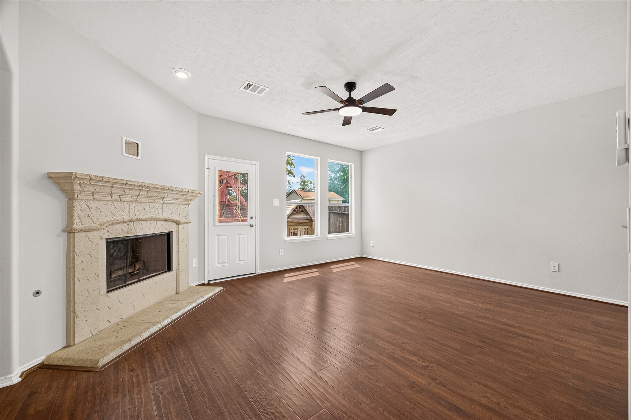 3508 Oakville Drive Property Photo 15