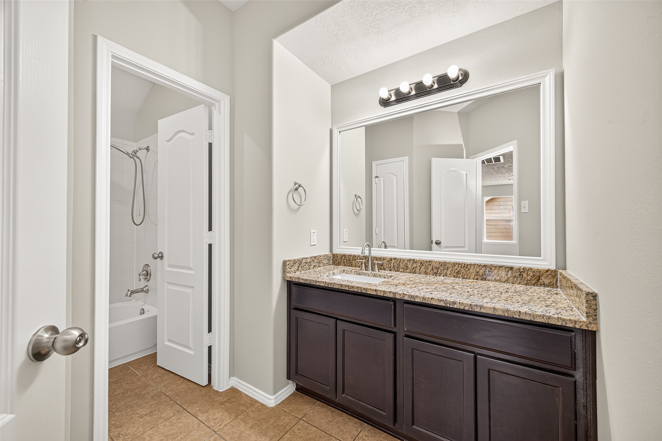 3508 Oakville Drive Property Photo 42