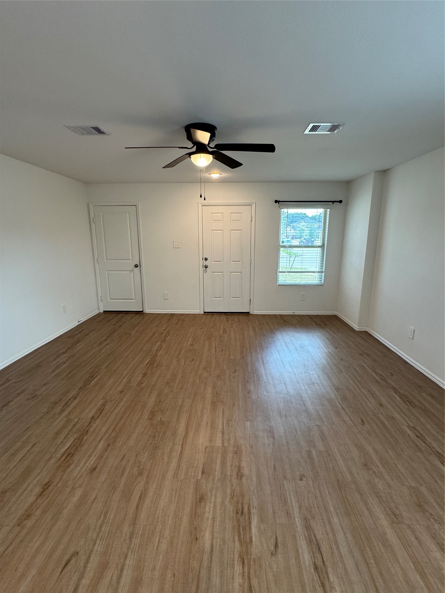 18703 Mercer Falls Drive Property Photo 5