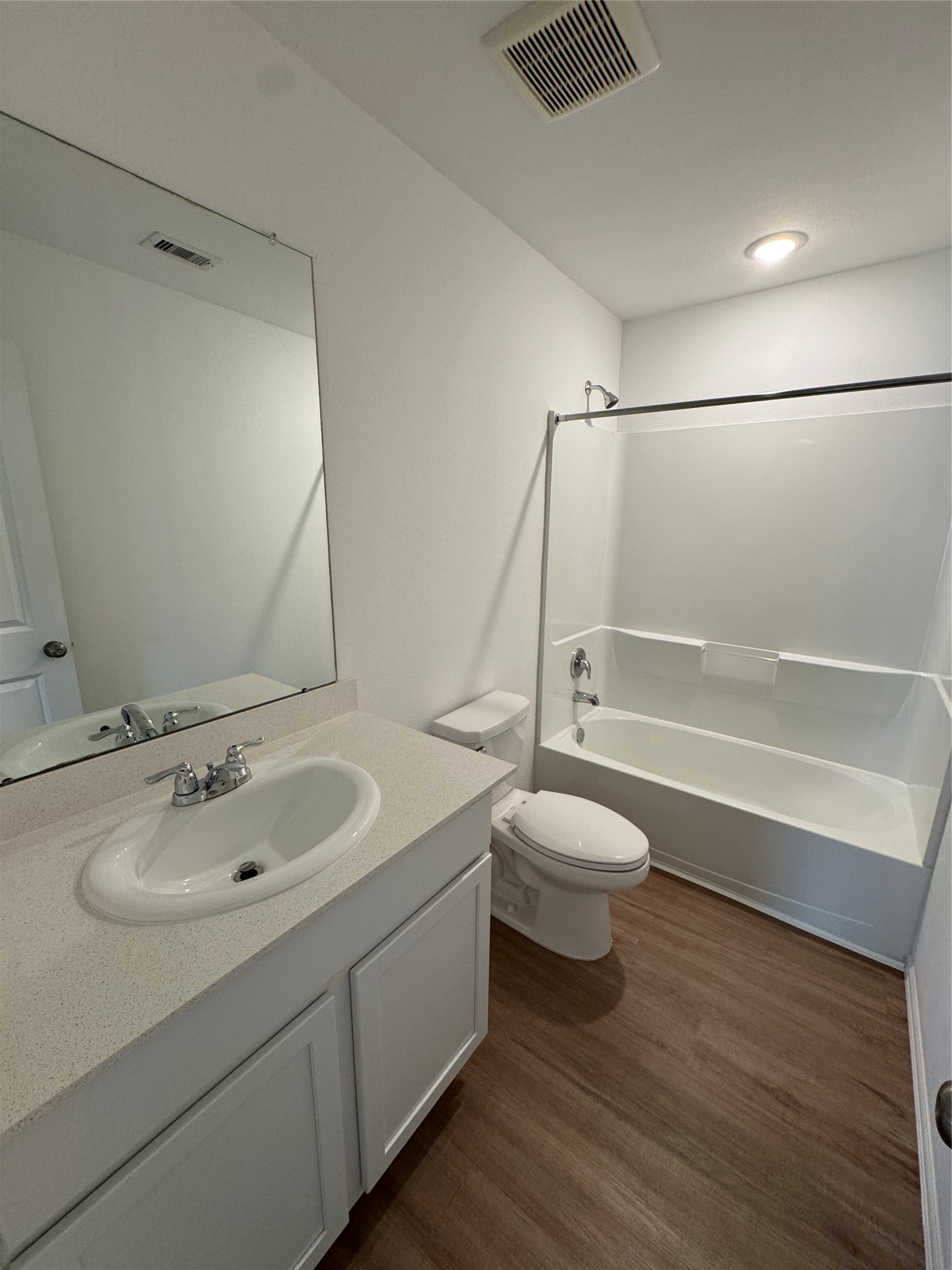 18703 Mercer Falls Drive Property Photo 16