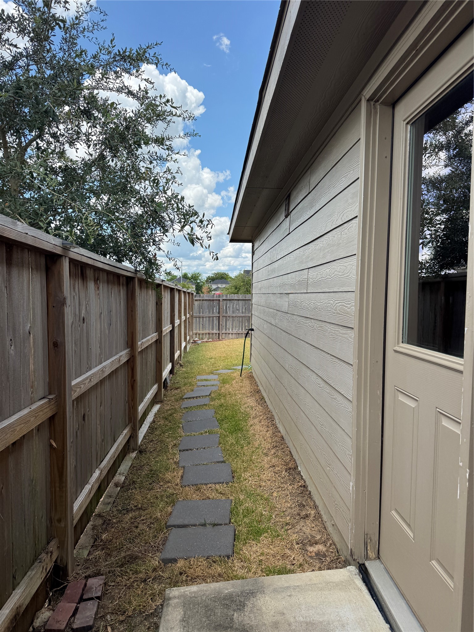 18703 Mercer Falls Drive Property Photo 22