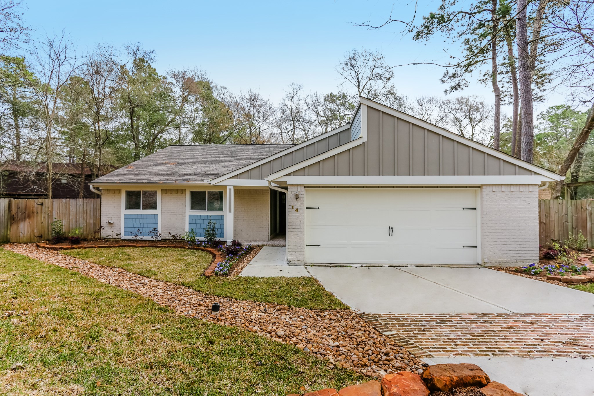 14 Woodlot Court Property Photo 1
