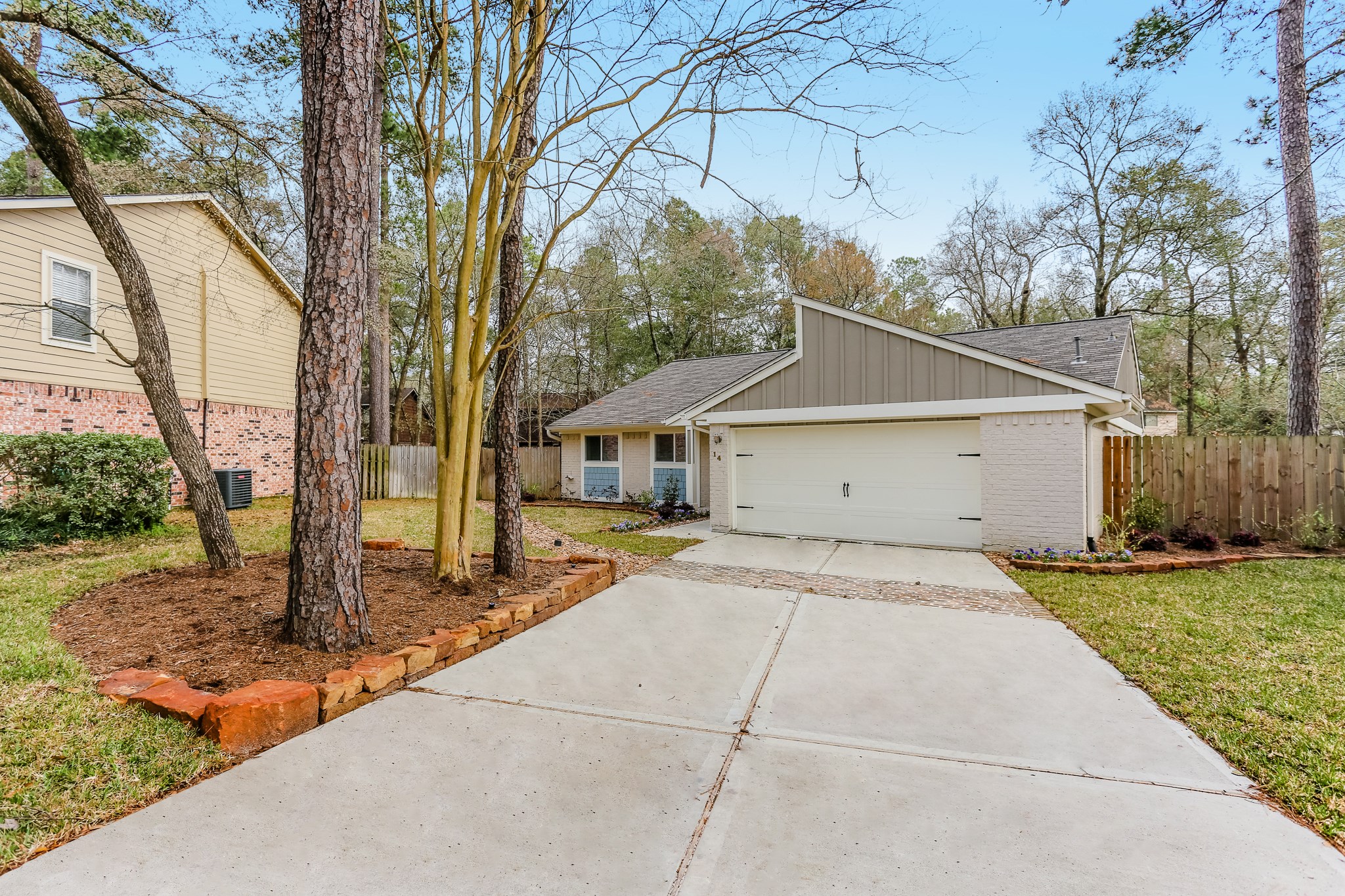 14 Woodlot Court Property Photo 2
