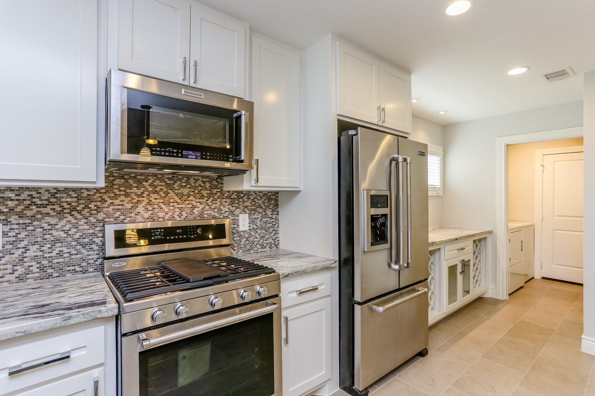 14 Woodlot Court Property Photo 9
