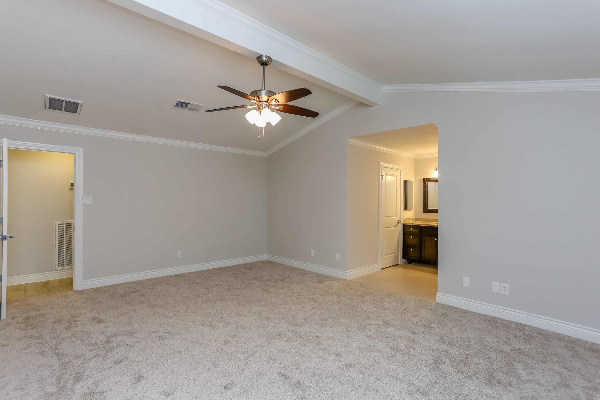 14 Woodlot Court Property Photo 12