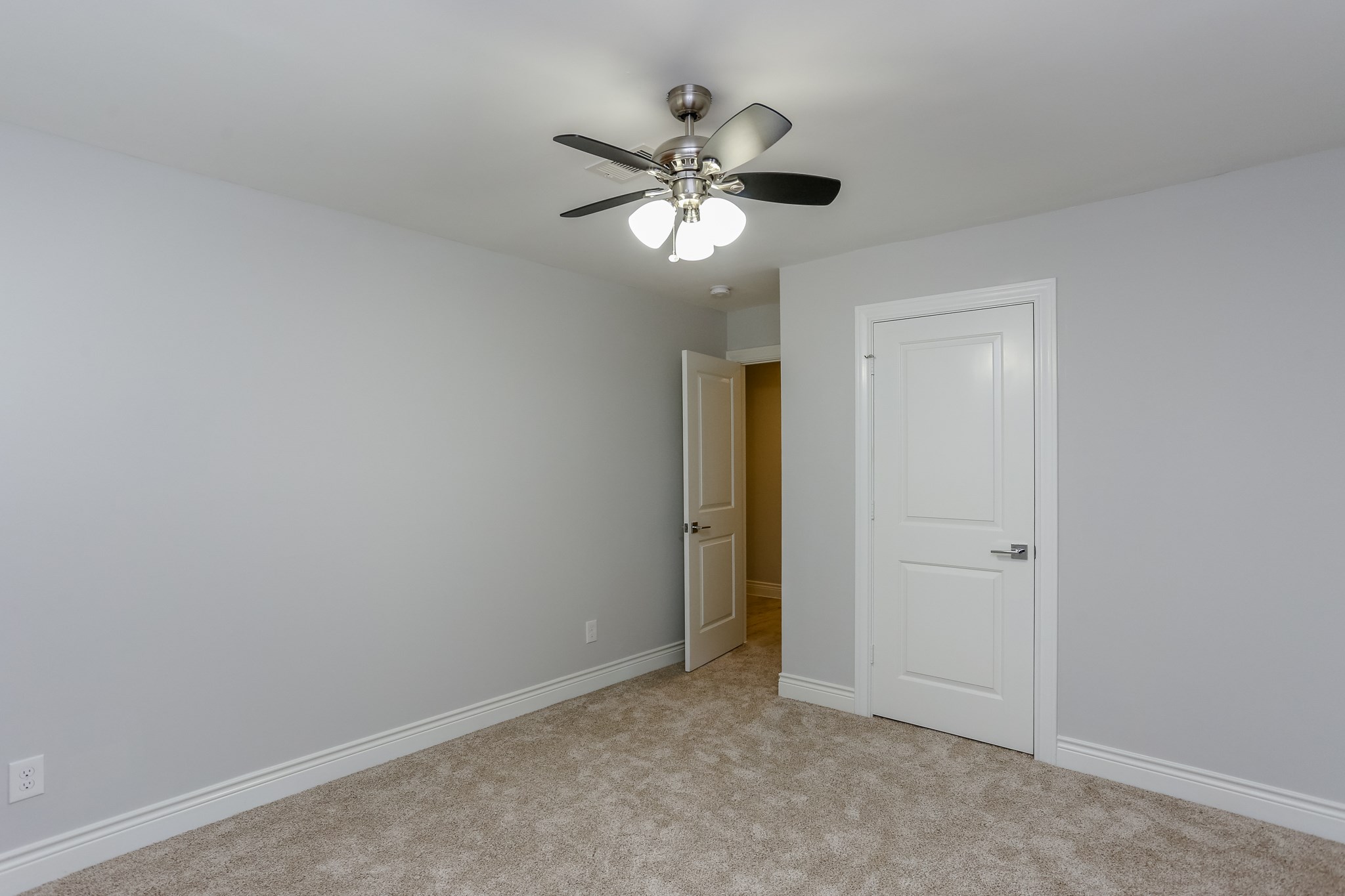 14 Woodlot Court Property Photo 18