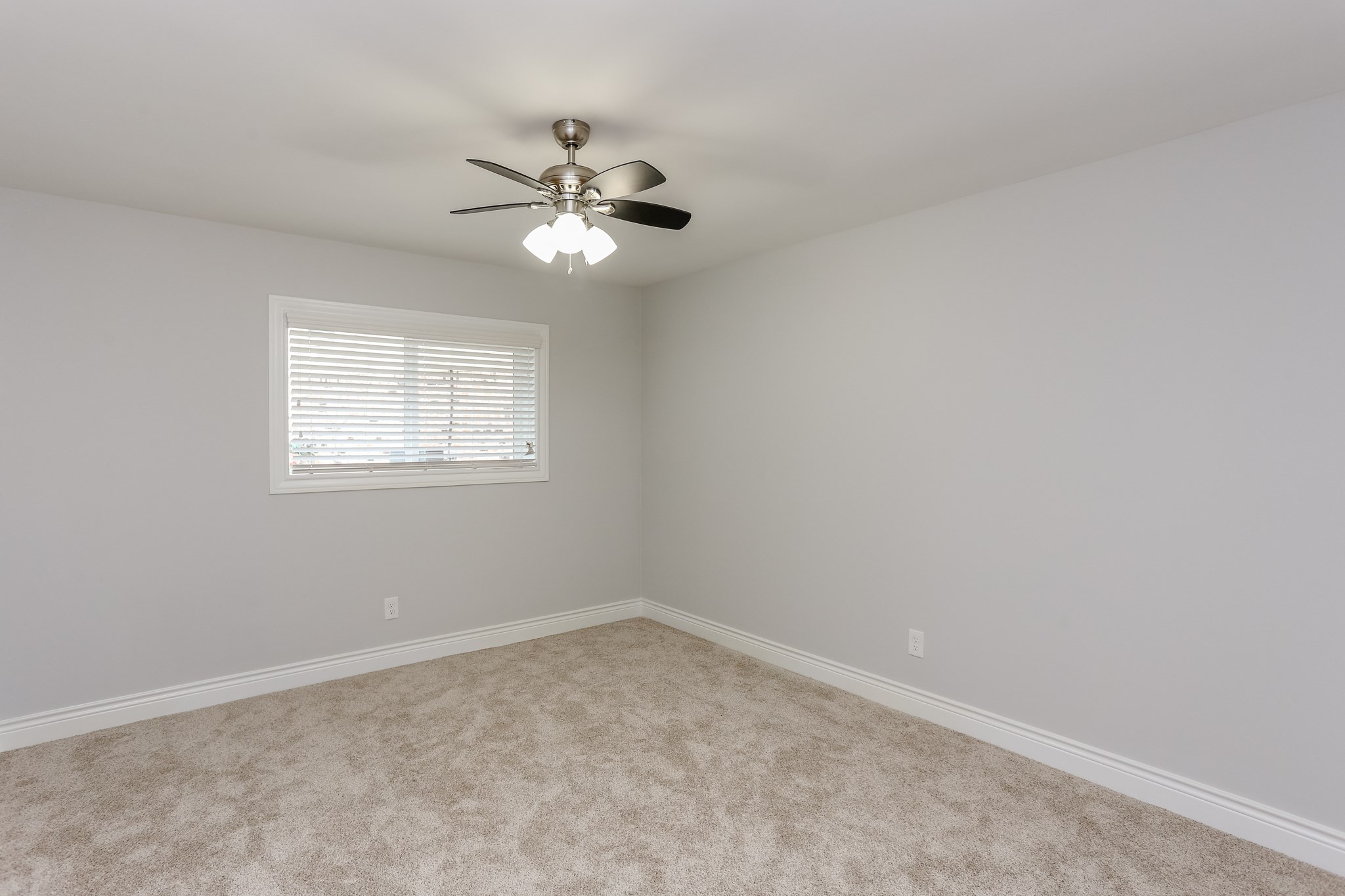 14 Woodlot Court Property Photo 29