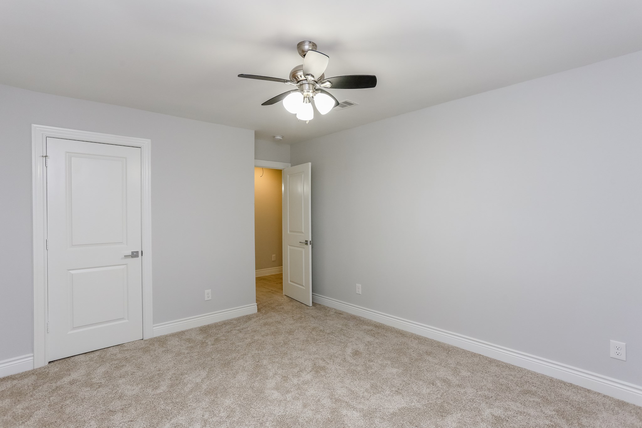 14 Woodlot Court Property Photo 31