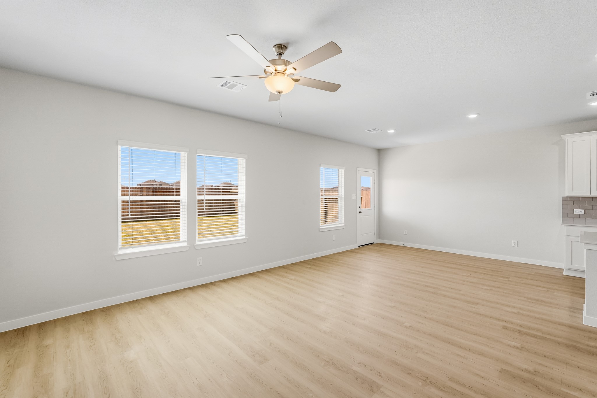 17215 White Peace Drive Property Photo 10