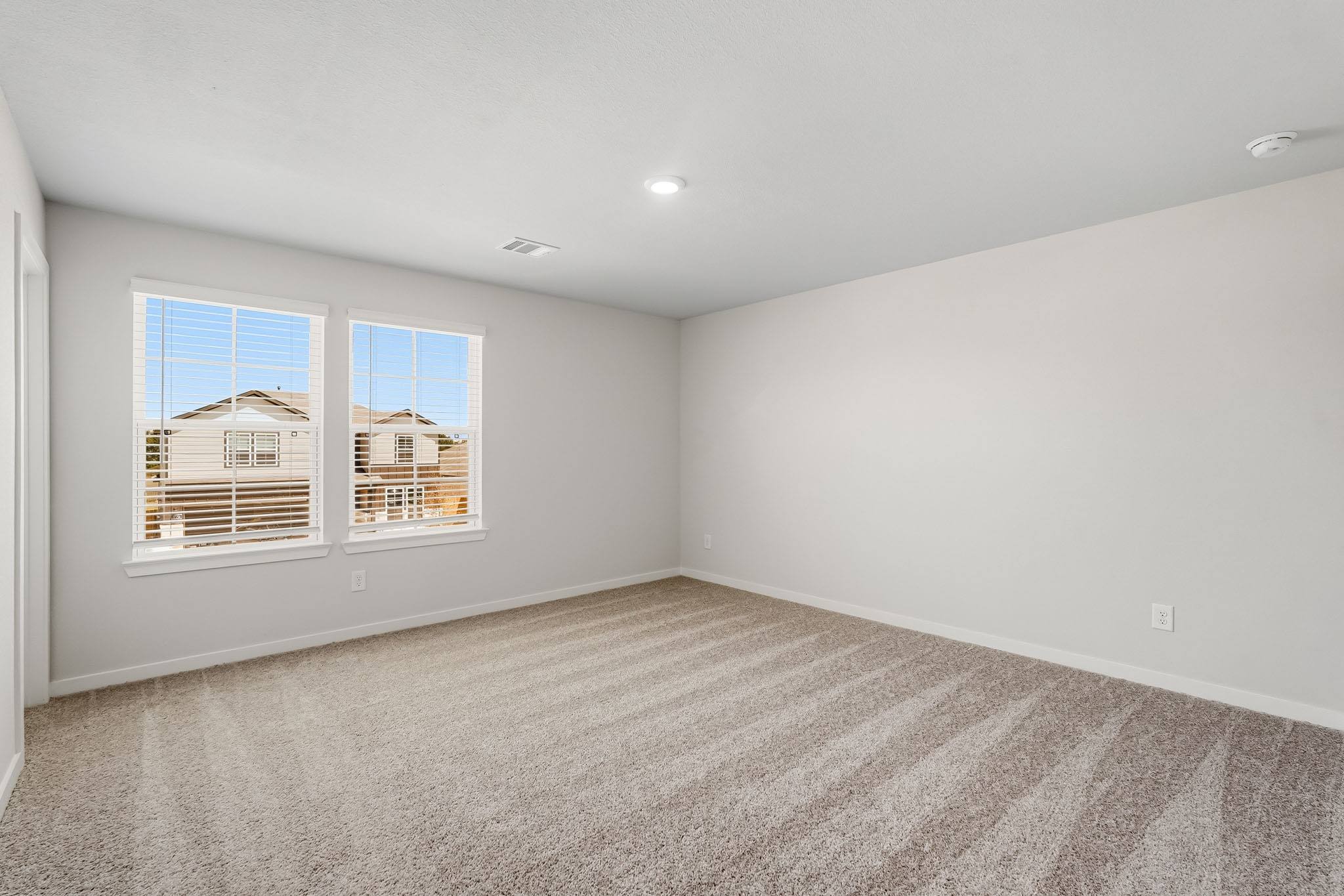 17215 White Peace Drive Property Photo 18