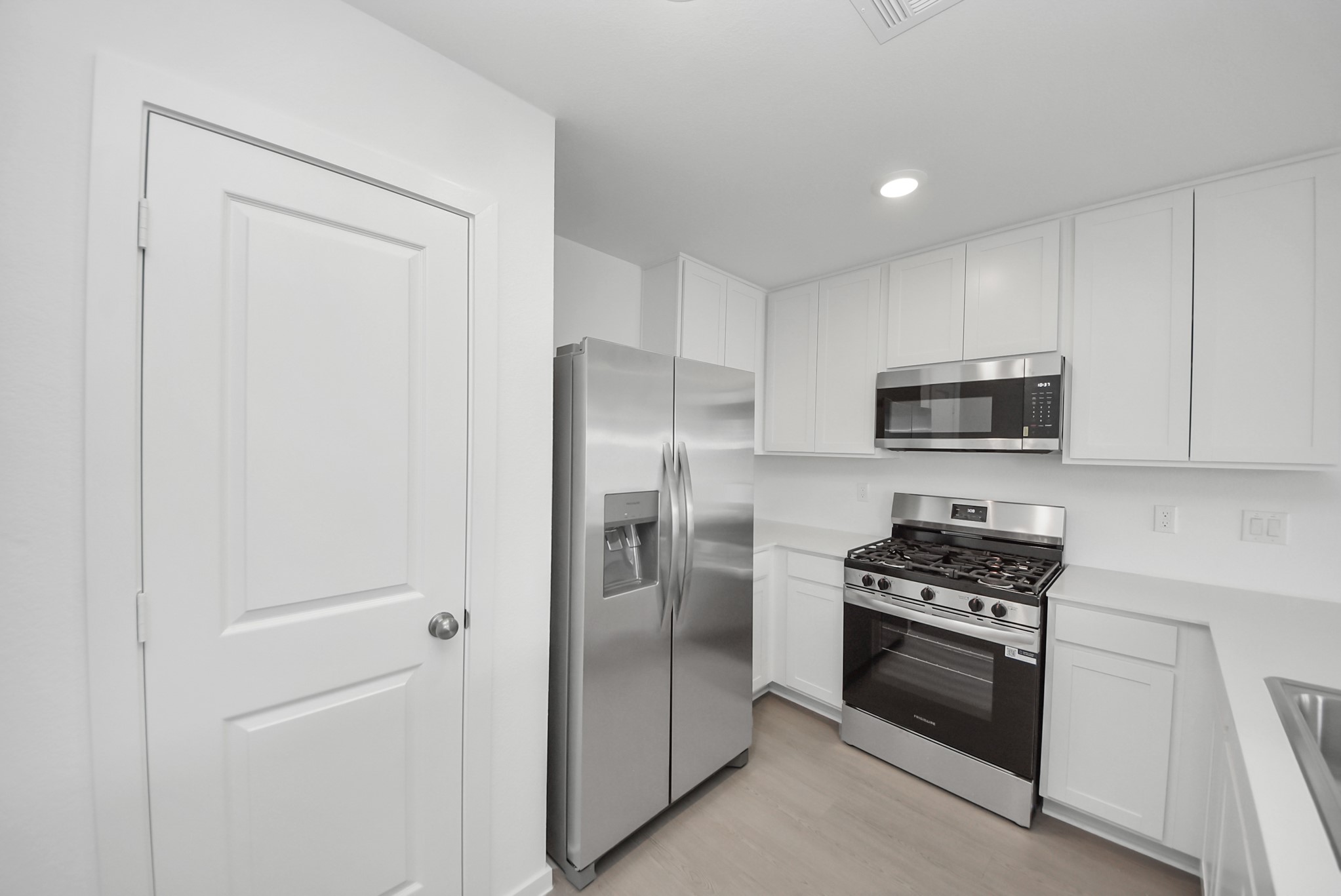 10411 Birds Nest Drive Property Photo 7