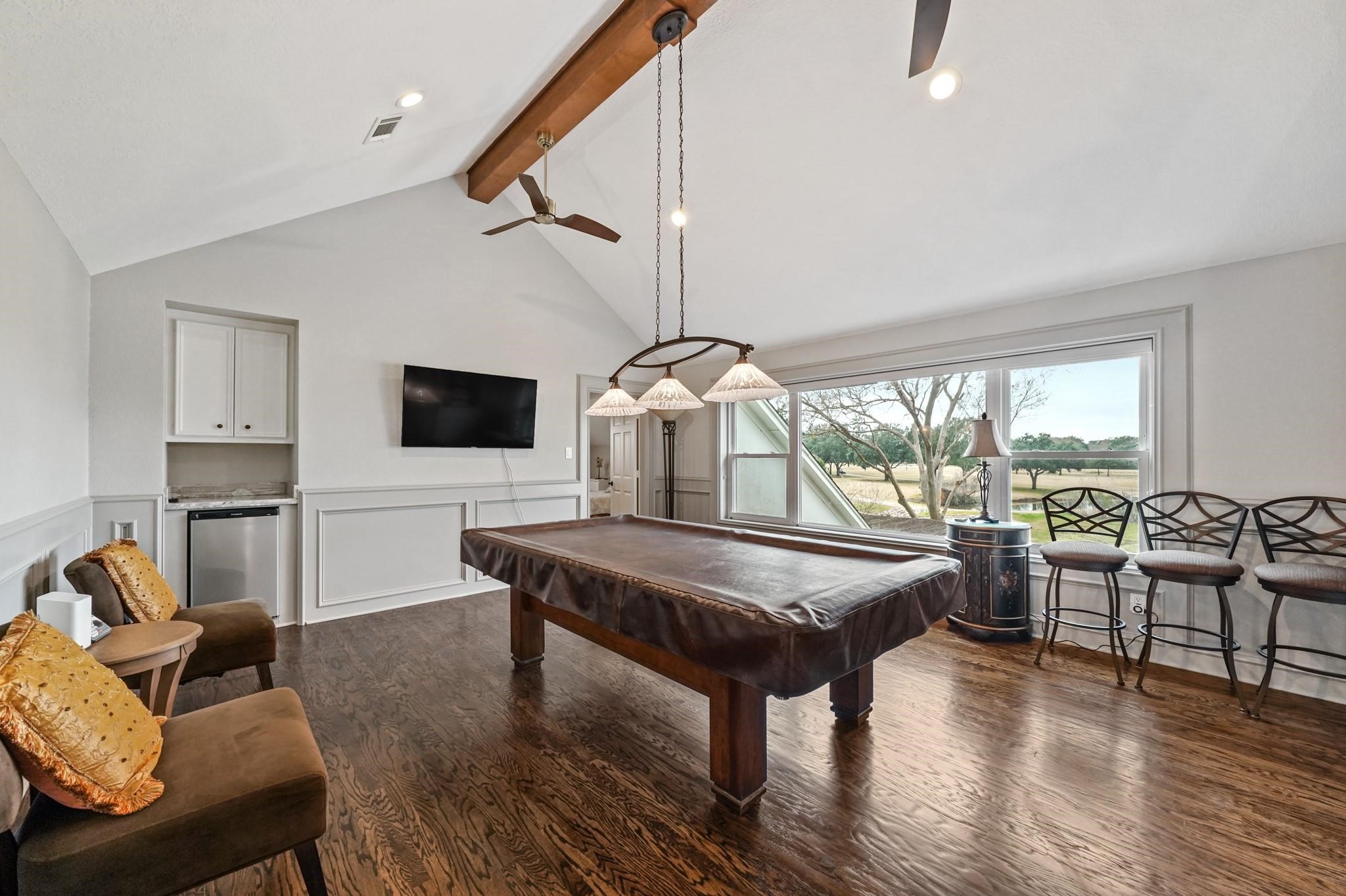 25 The Oval Street Property Photo 23