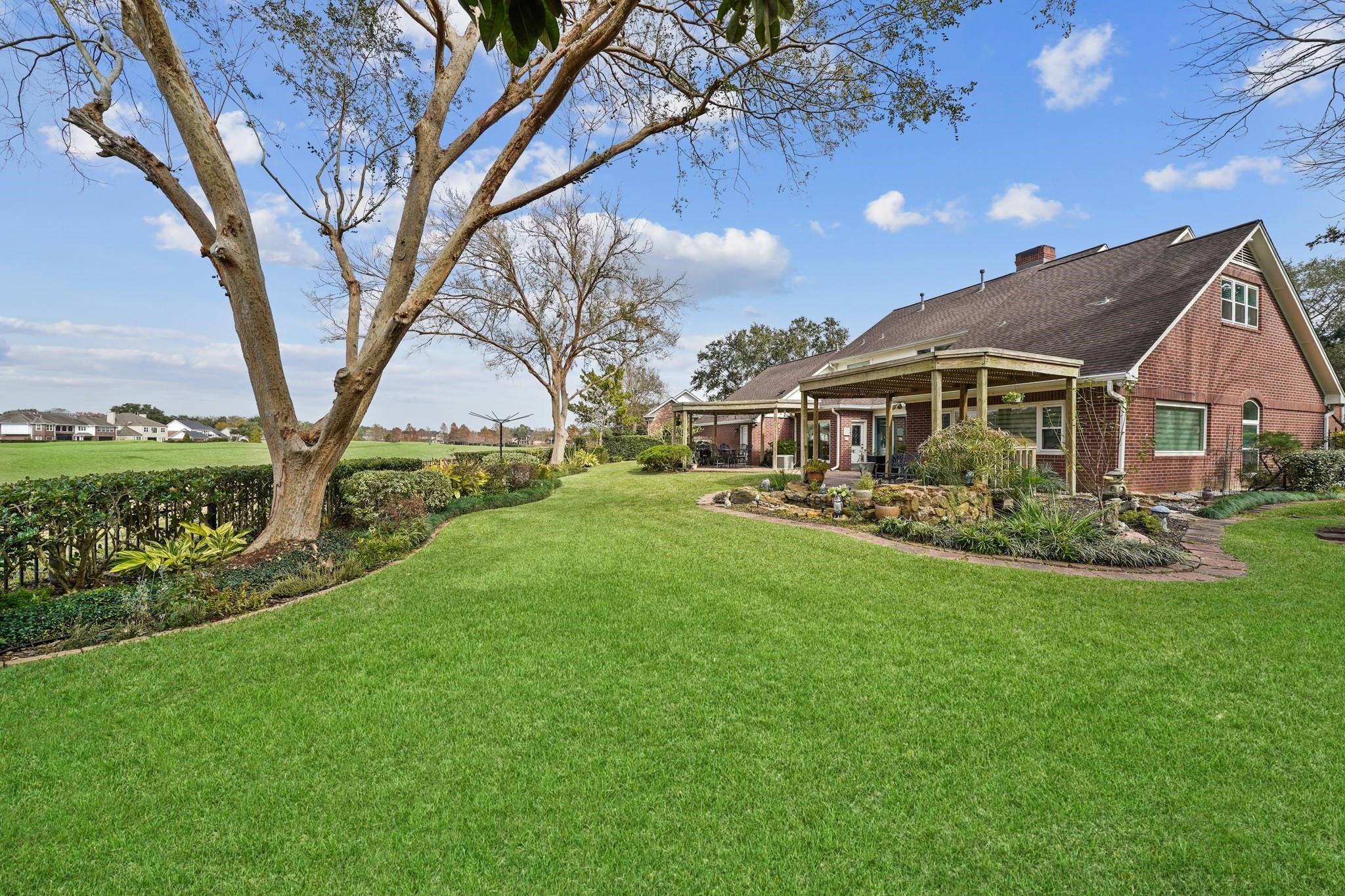 25 The Oval Street Property Photo 35
