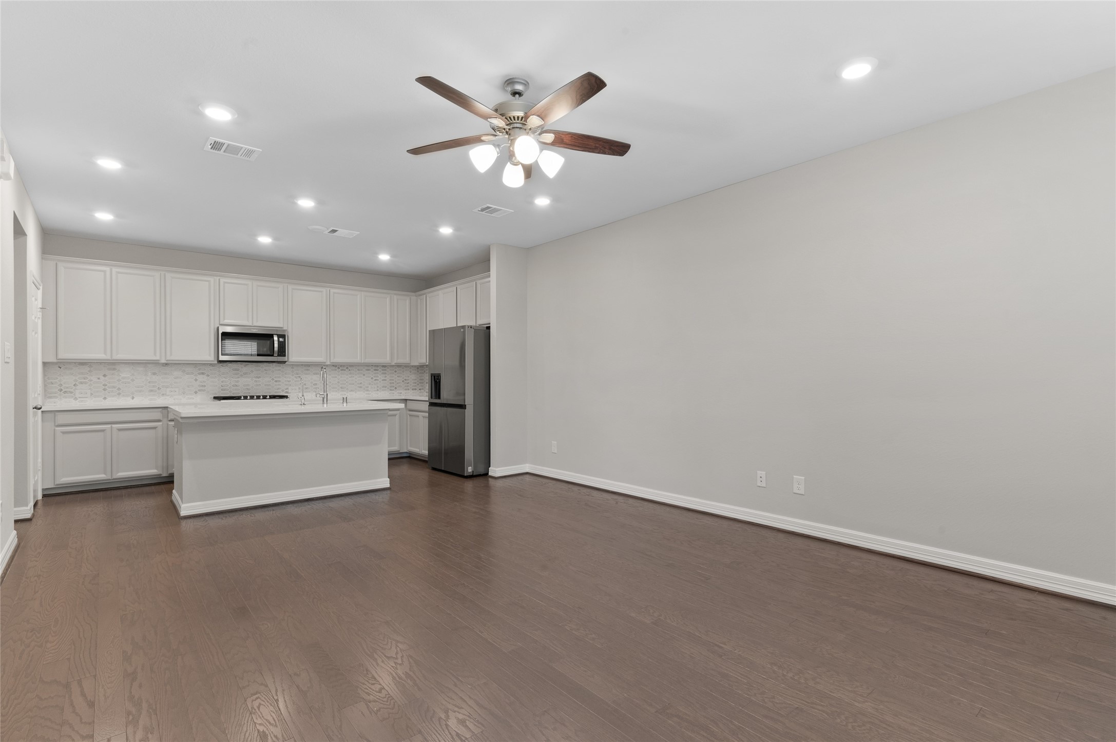 9511 Towne Lake Parkway Property Photo 6