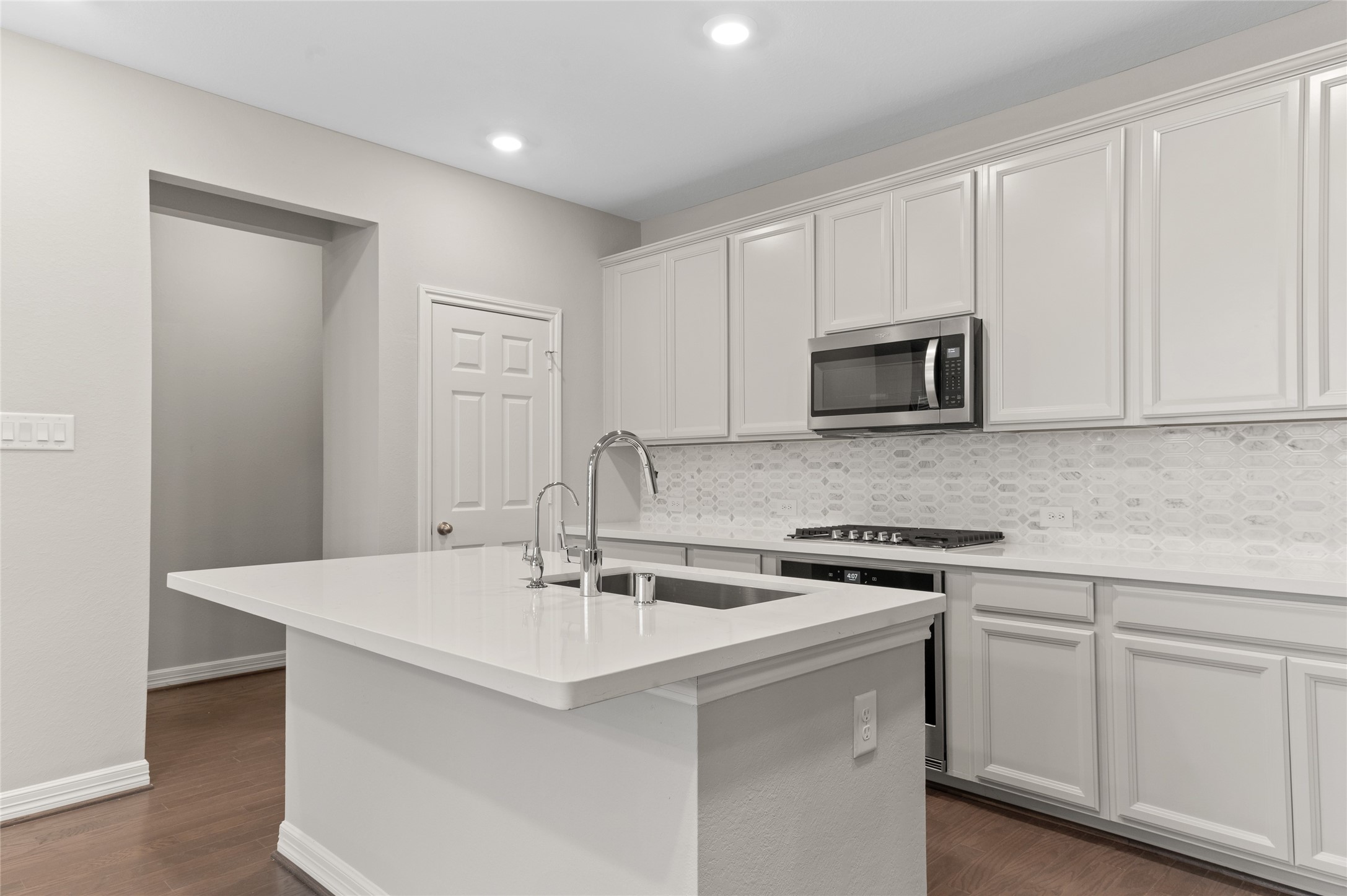 9511 Towne Lake Parkway Property Photo 9