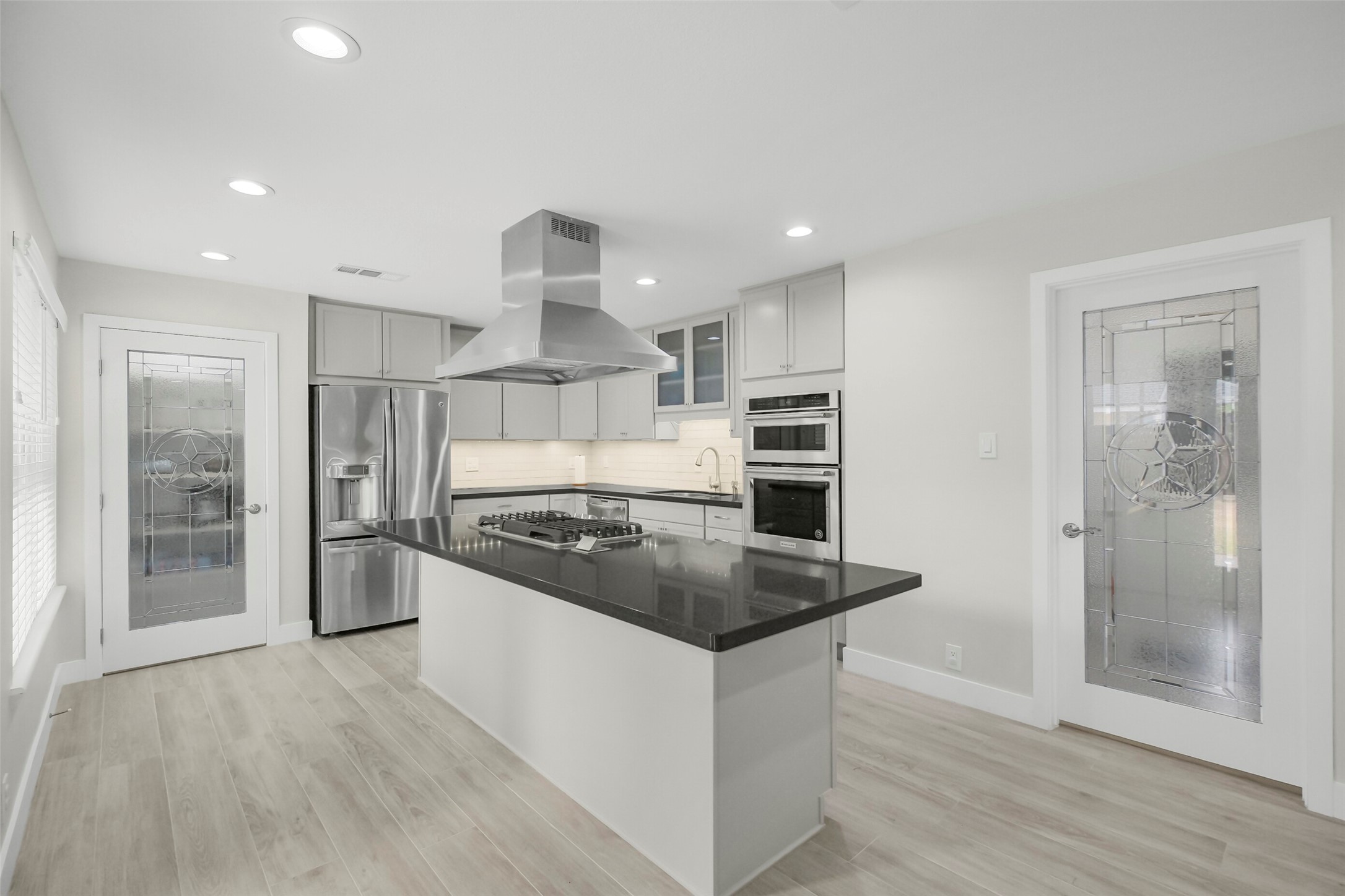 1710 Willowby Drive Property Photo 8