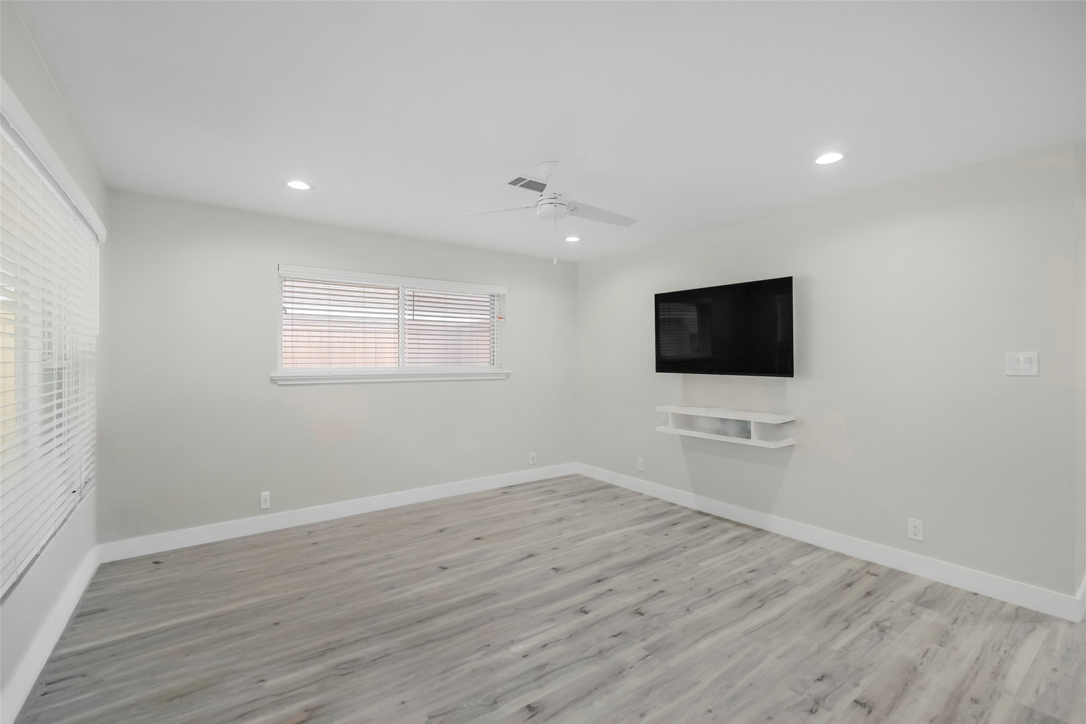 1710 Willowby Drive Property Photo 23
