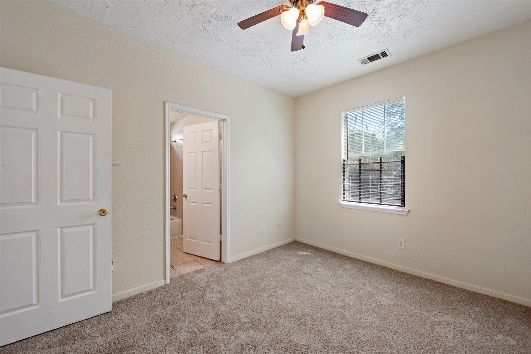 6827 Dumble Street A Property Photo 11