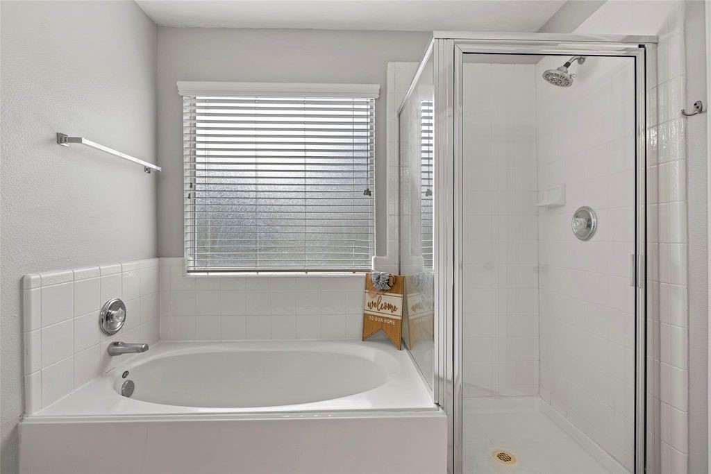 2518 Hidden Park Lane Property Photo 14