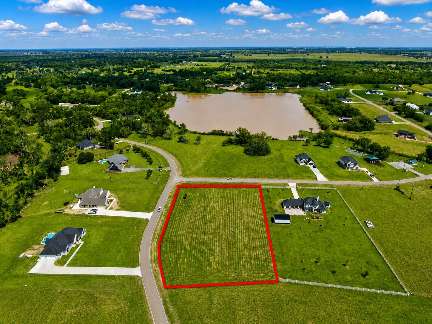 443 Lakeview Drive