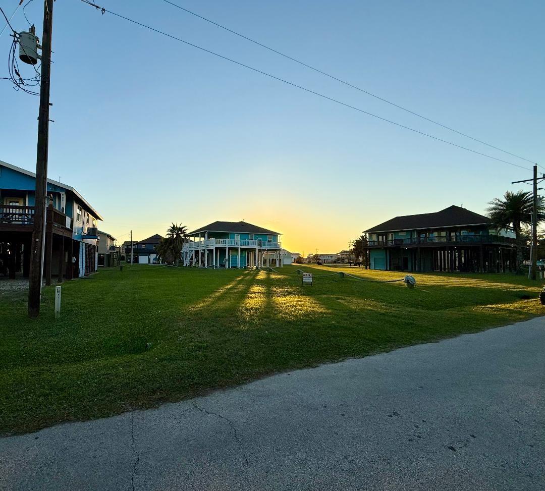 911 Palmview, Crystal Beach TX 77650 Property Photo 1