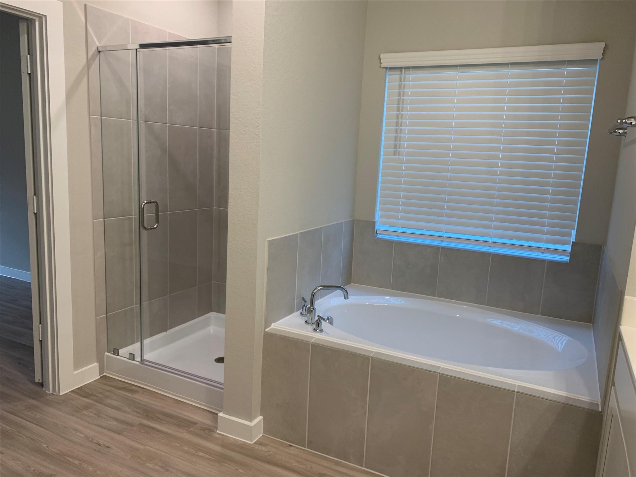 8611 Jetty Glen Drive Property Photo 12