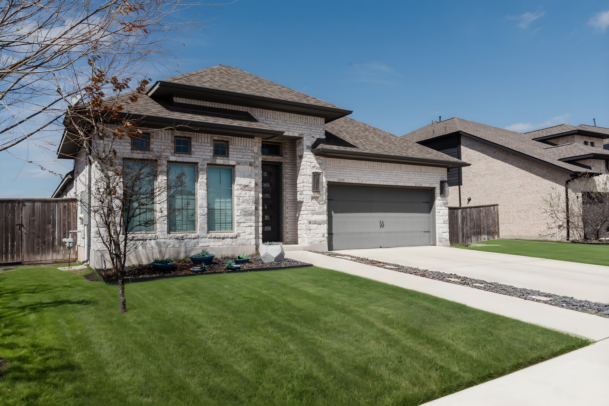 16712 Rakesh Way Property Photo 2