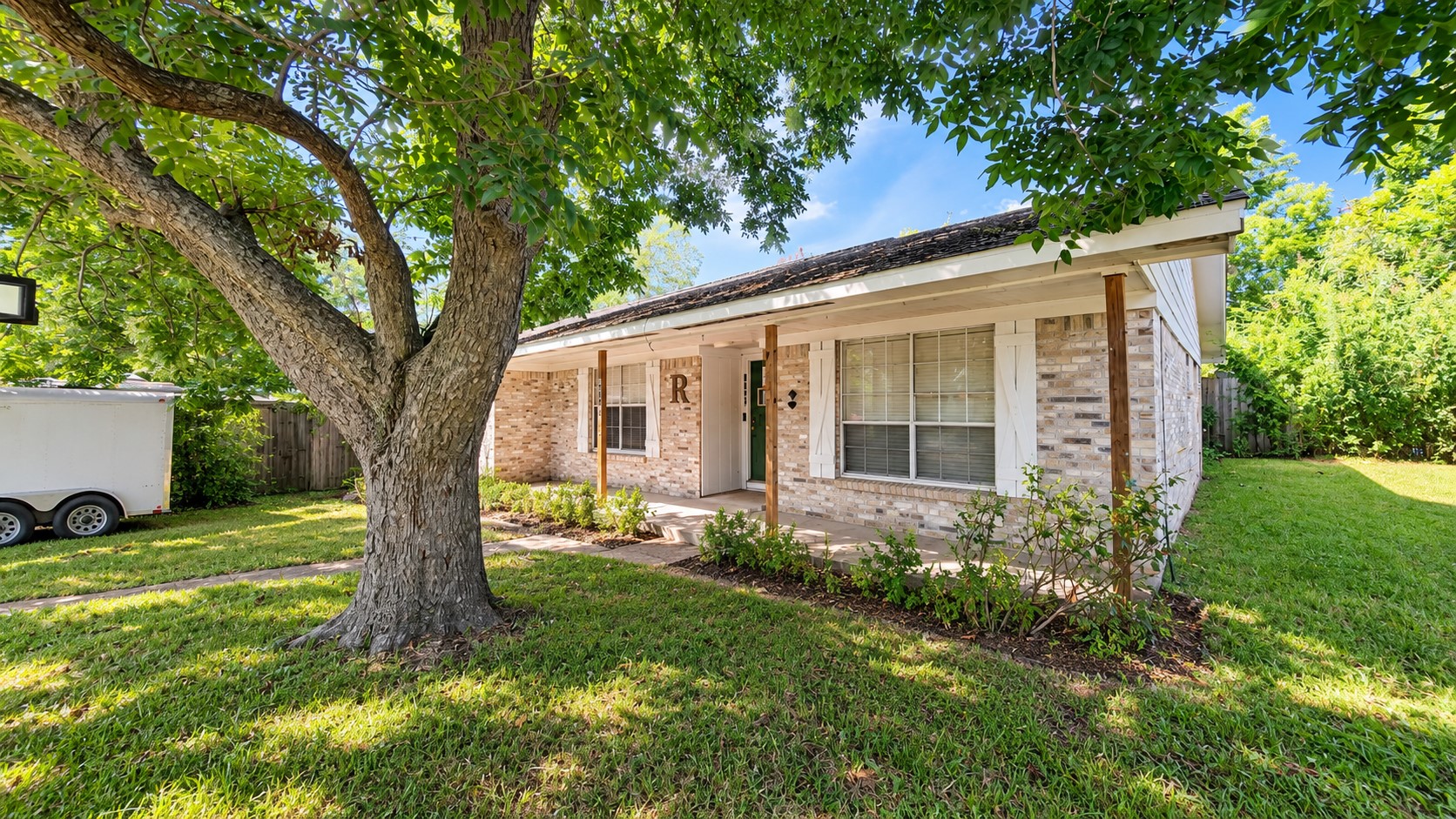 1008 Shadow Circle Property Photo 2