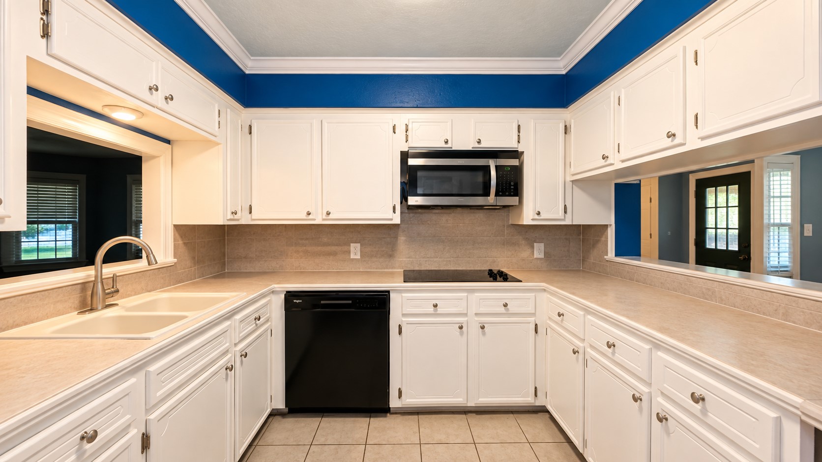 1008 Shadow Circle Property Photo 5