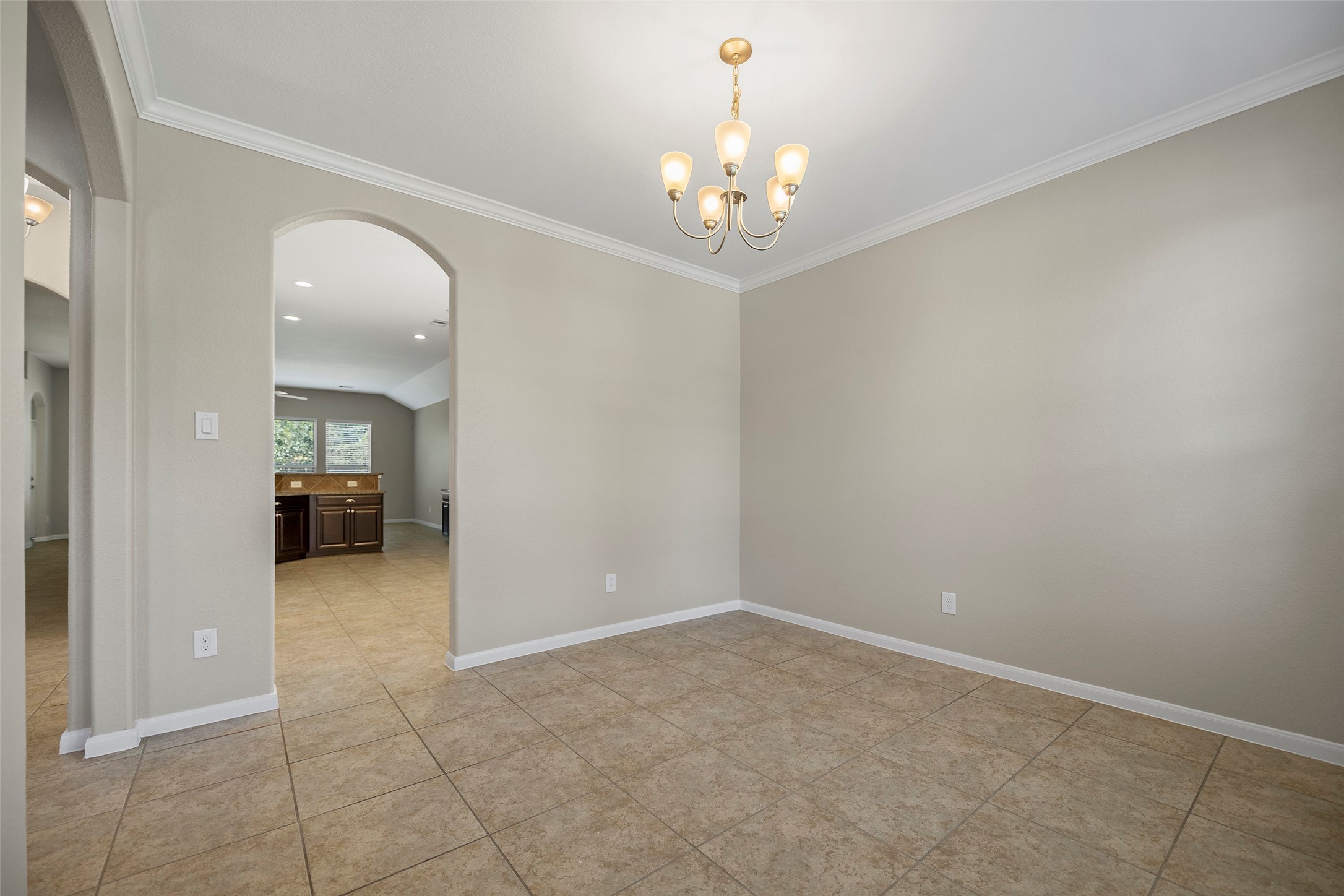 15623 Whisper Woods Drive Property Photo 7