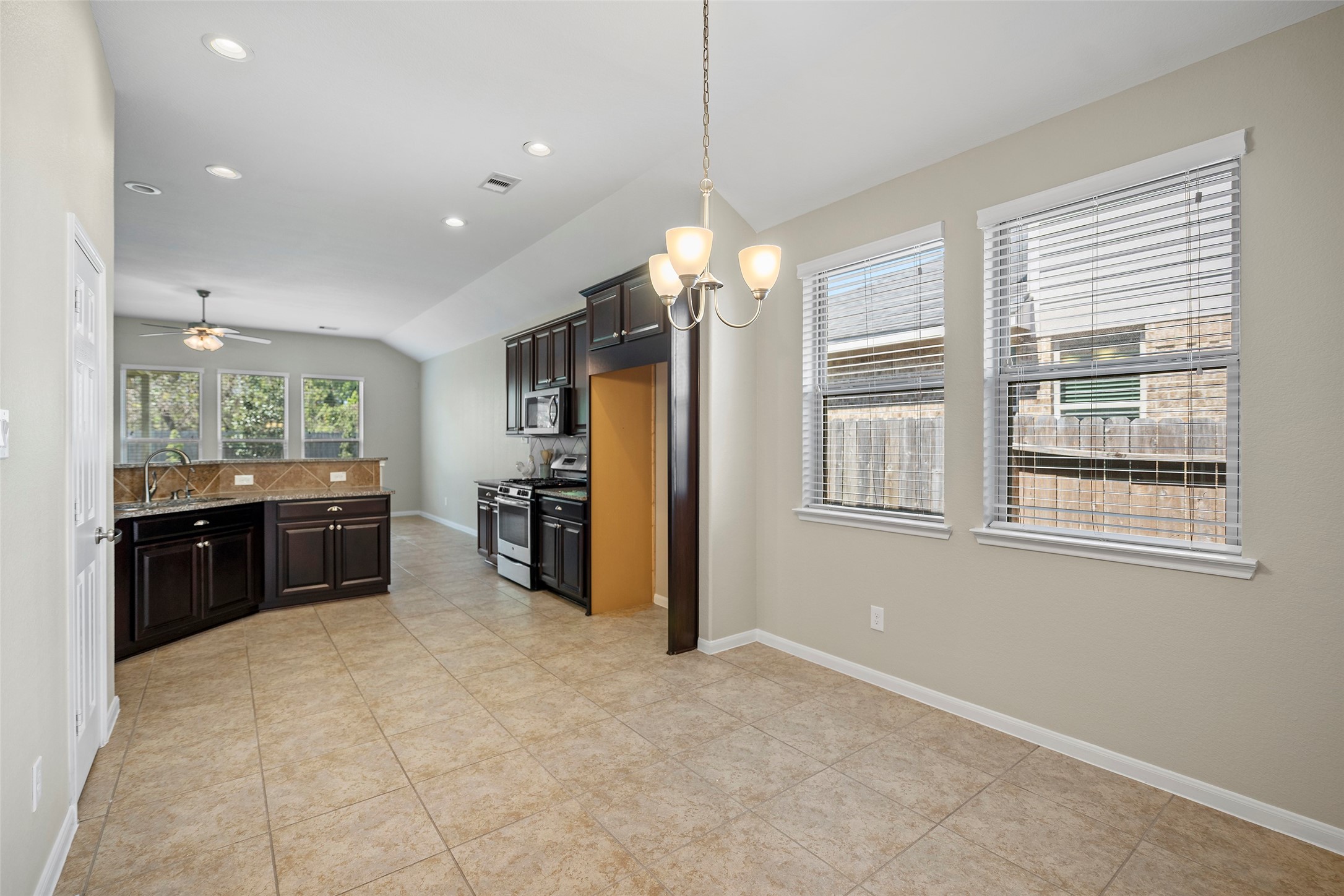 15623 Whisper Woods Drive Property Photo 9