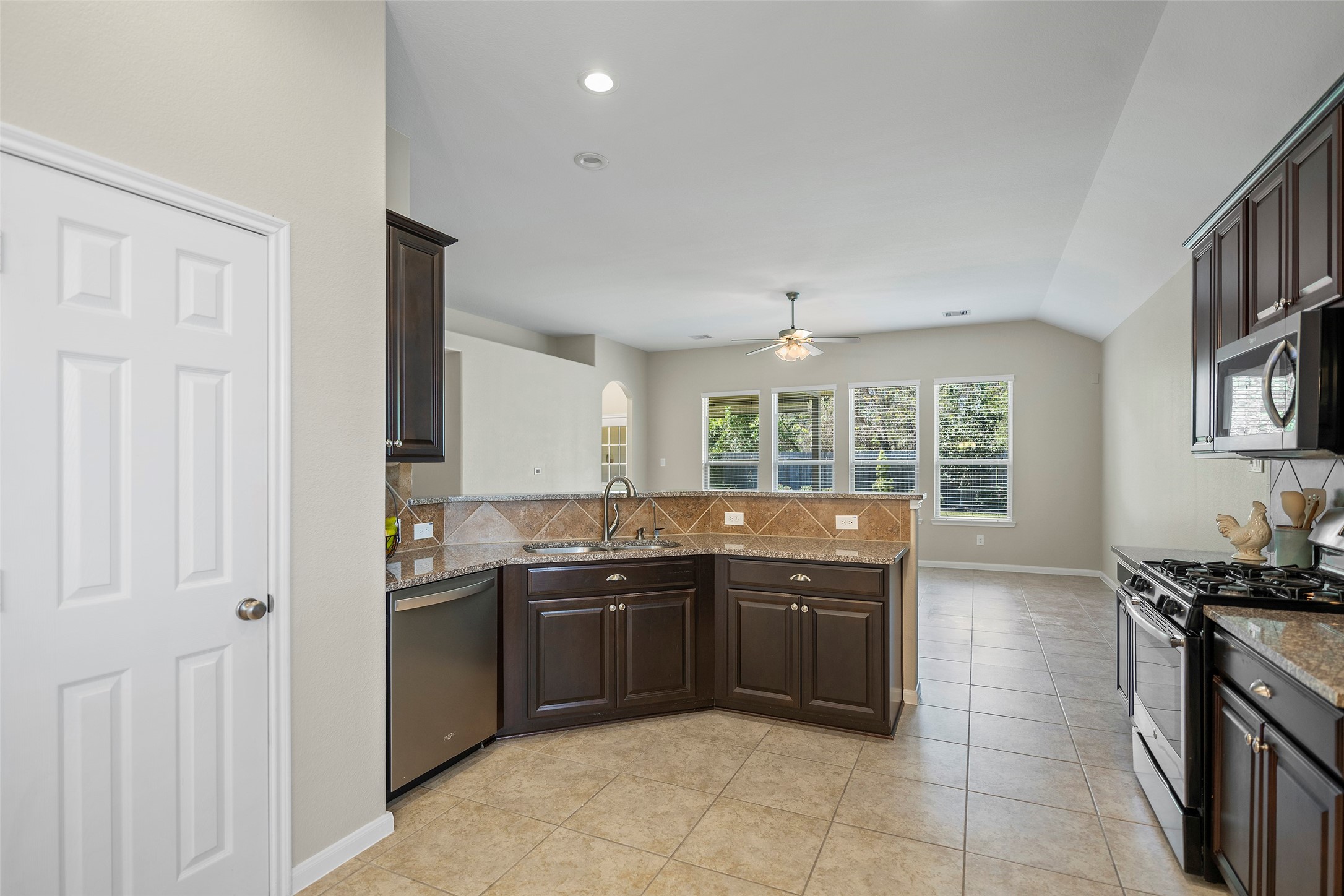 15623 Whisper Woods Drive Property Photo 12