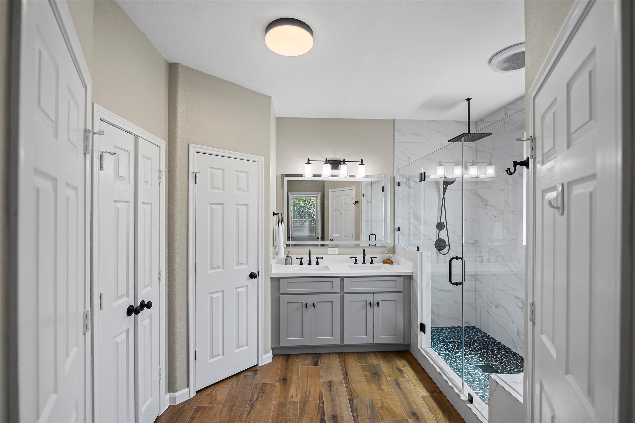 15623 Whisper Woods Drive Property Photo 18