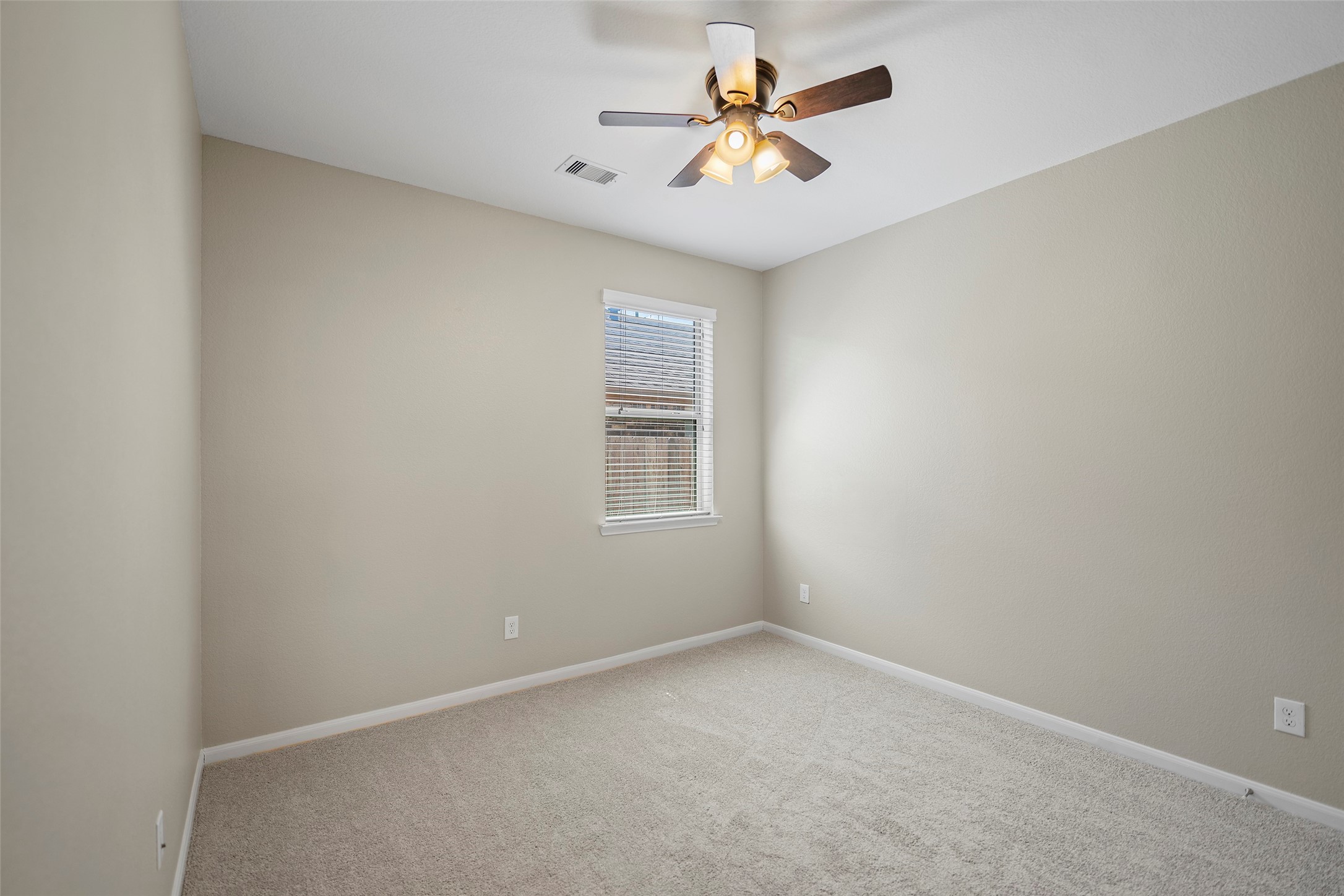 15623 Whisper Woods Drive Property Photo 22
