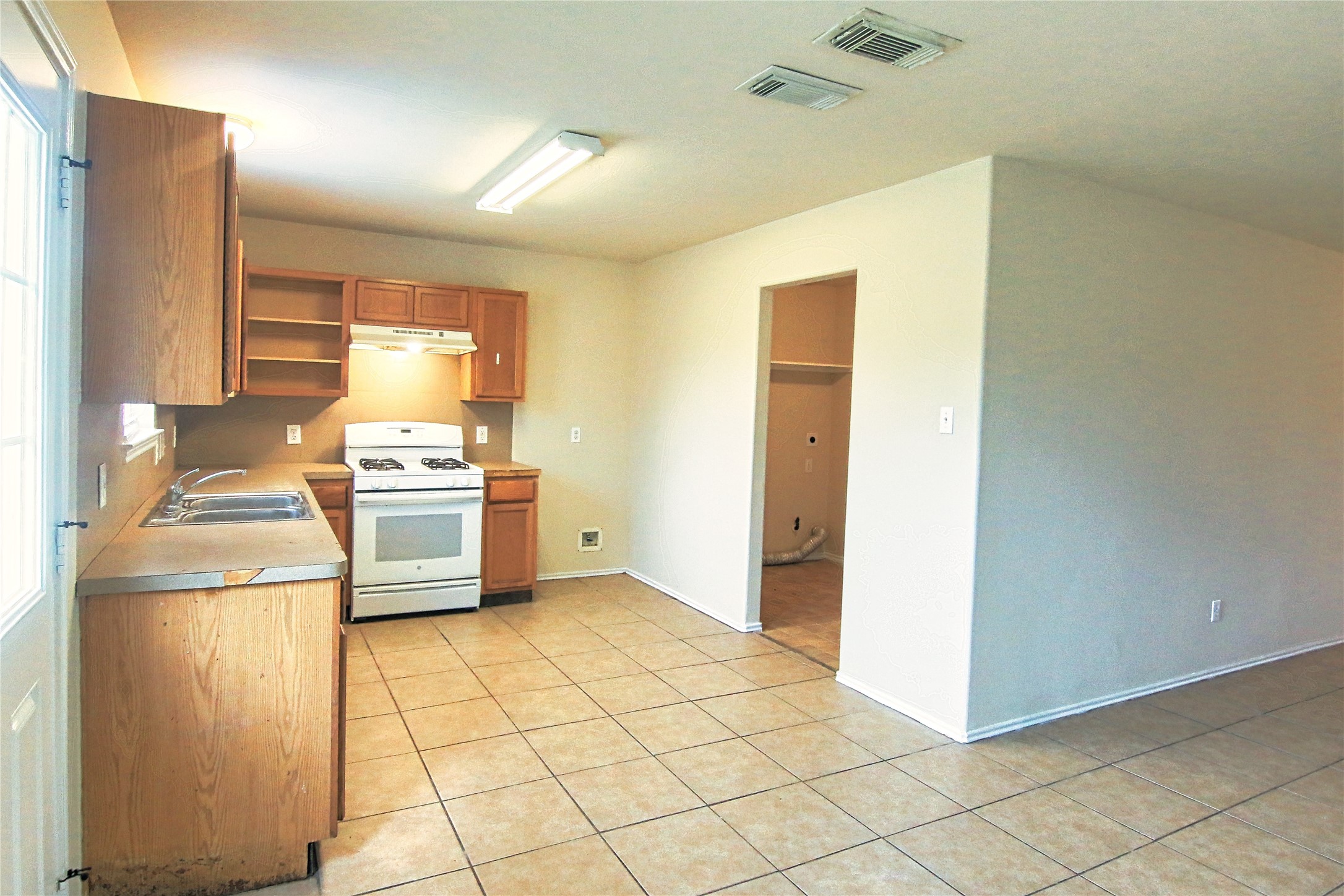 7419 Kennemer Property Photo 9