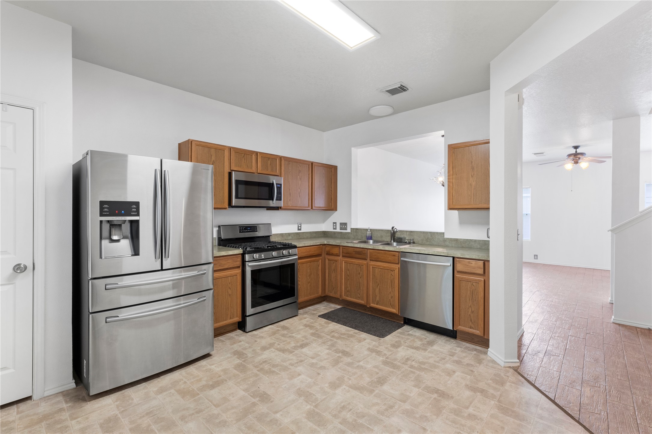23815 Pebworth Place Property Photo 9