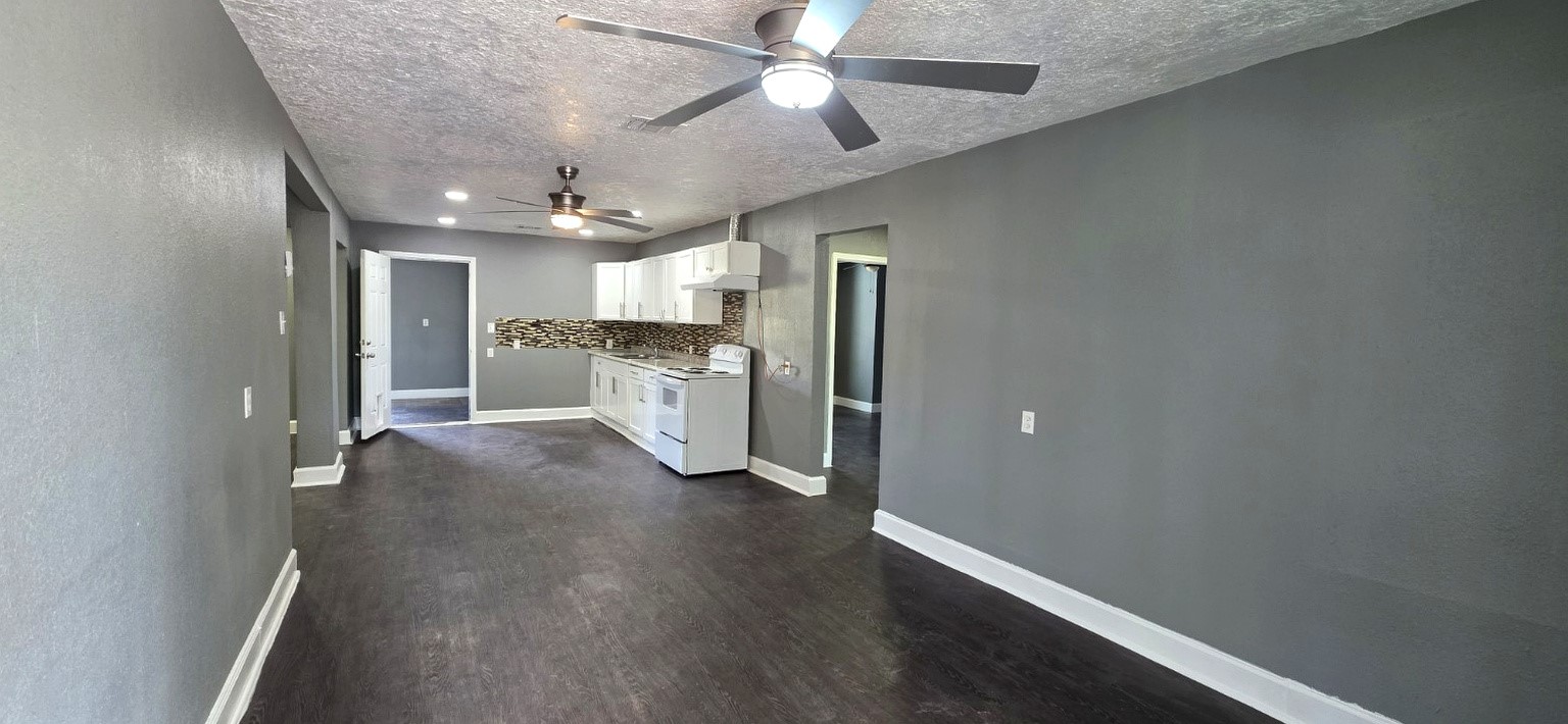 5701 County Road 288 7 Property Photo 2