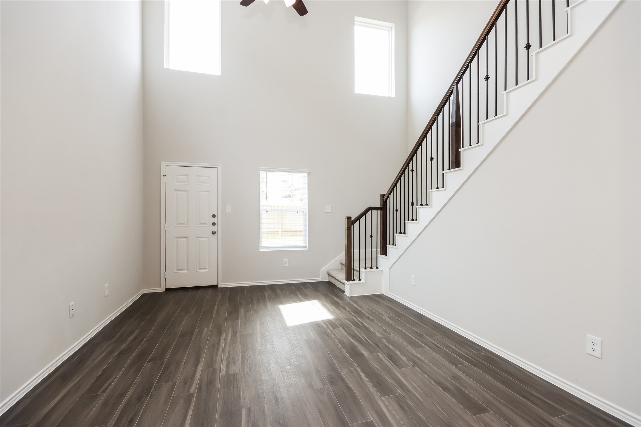 15258 Estrella West Property Photo 5