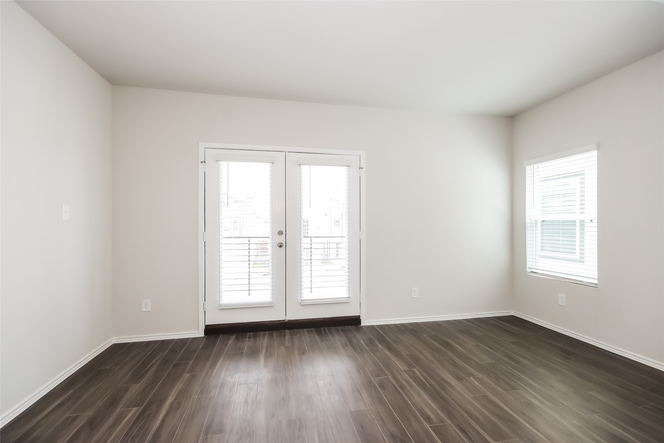 15258 Estrella West Property Photo 6