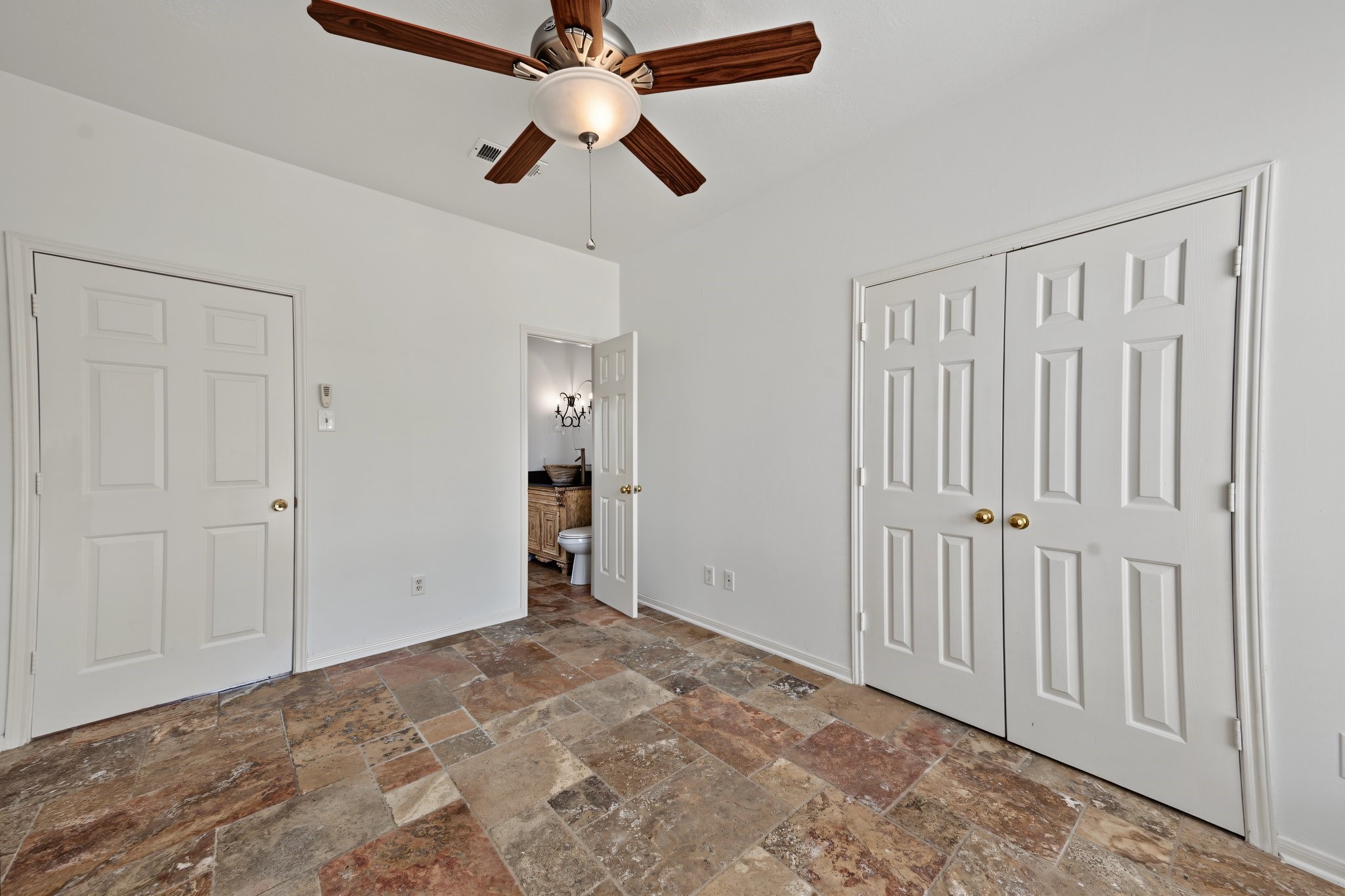 18522 Park Harbor Drive Property Photo 8
