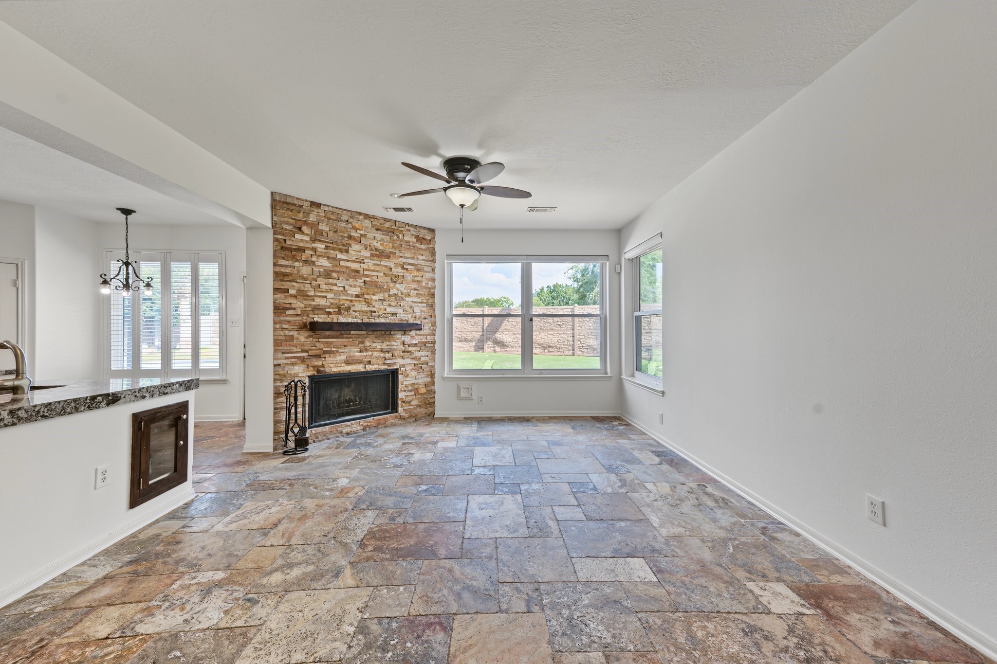 18522 Park Harbor Drive Property Photo 9
