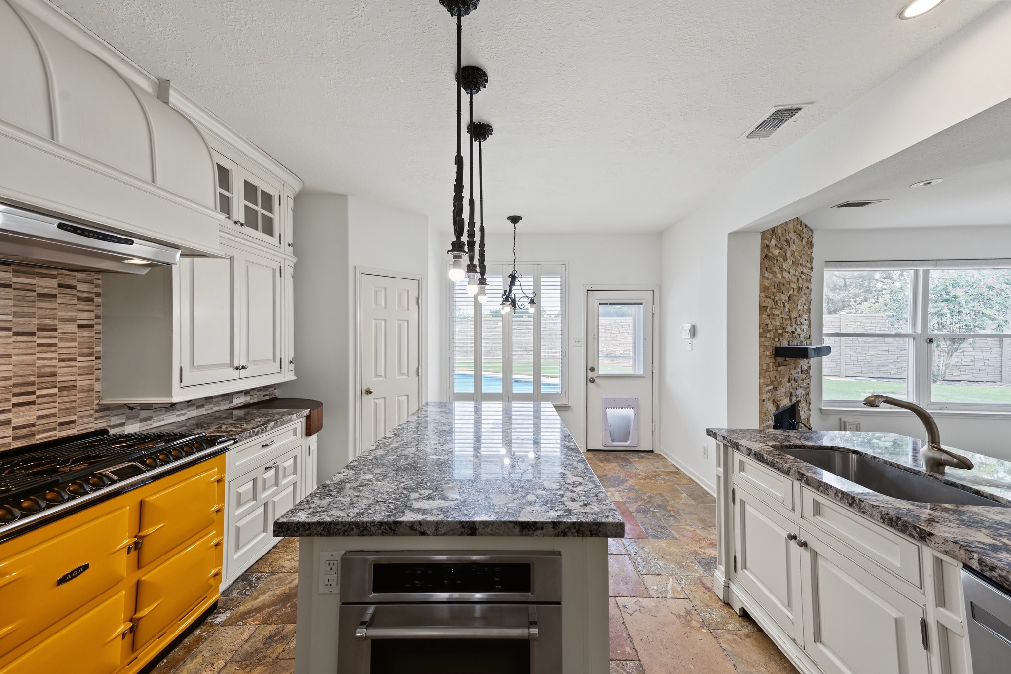 18522 Park Harbor Drive Property Photo 12