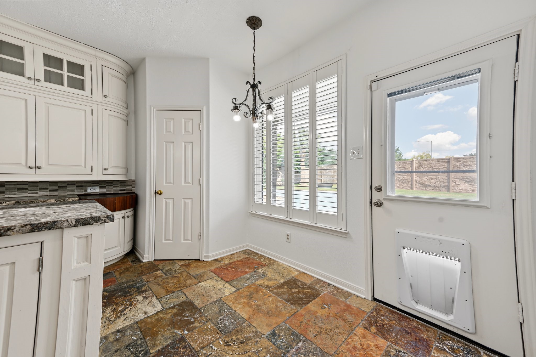 18522 Park Harbor Drive Property Photo 13