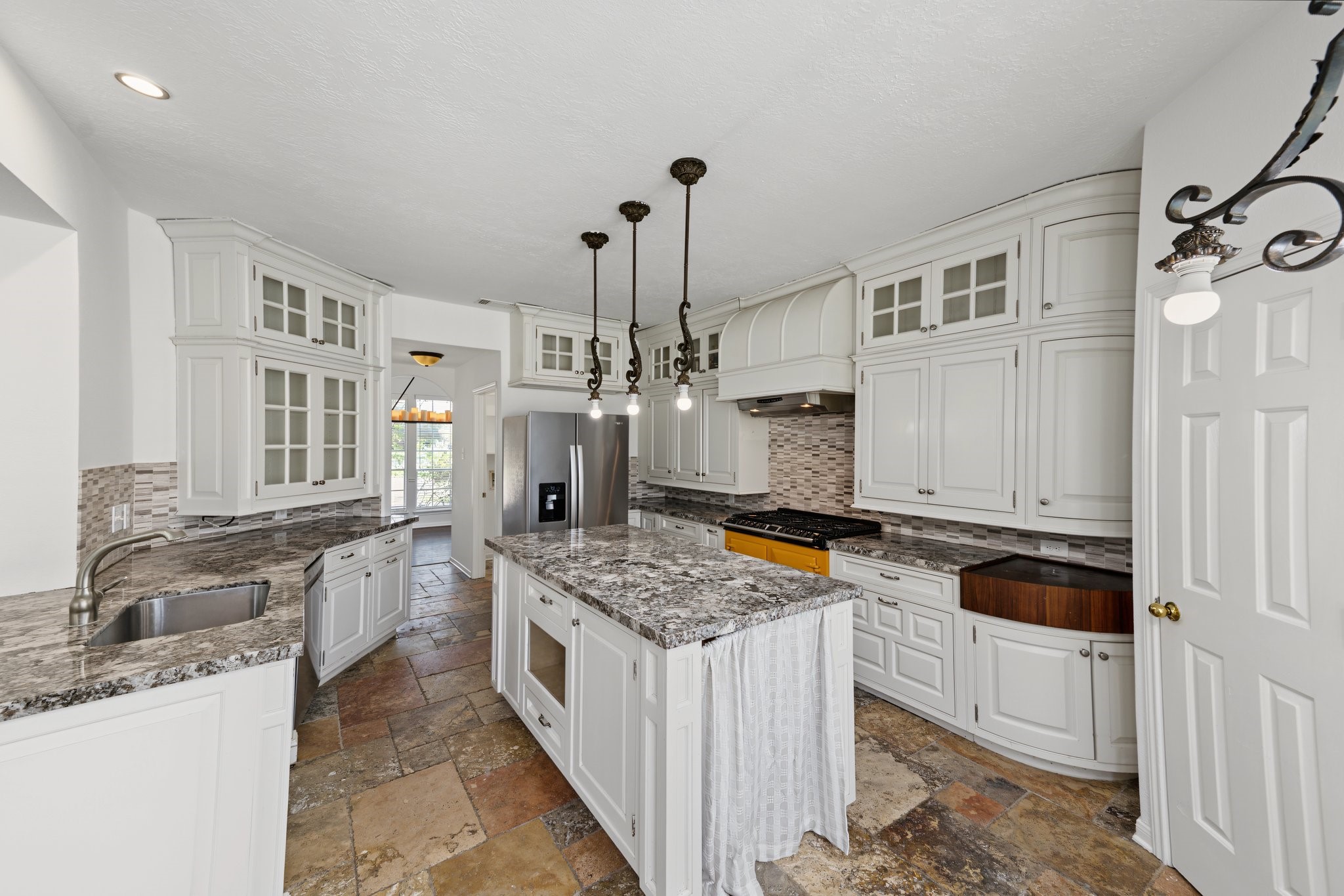18522 Park Harbor Drive Property Photo 16