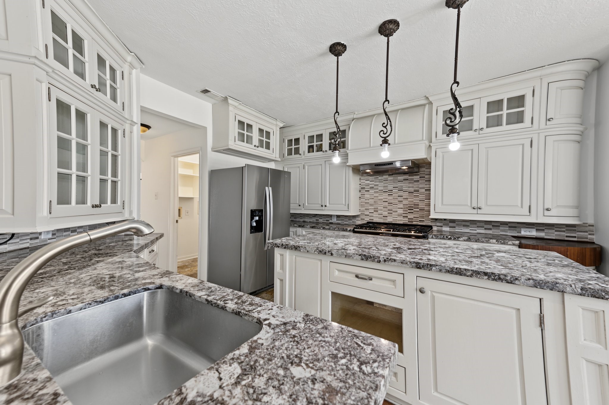 18522 Park Harbor Drive Property Photo 17