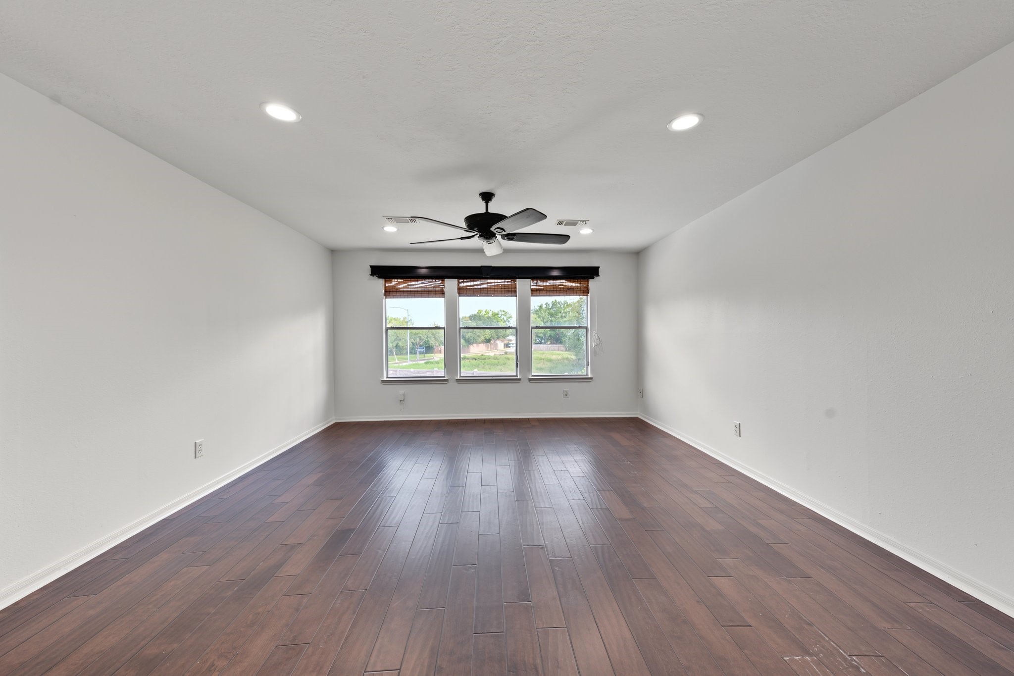 18522 Park Harbor Drive Property Photo 27